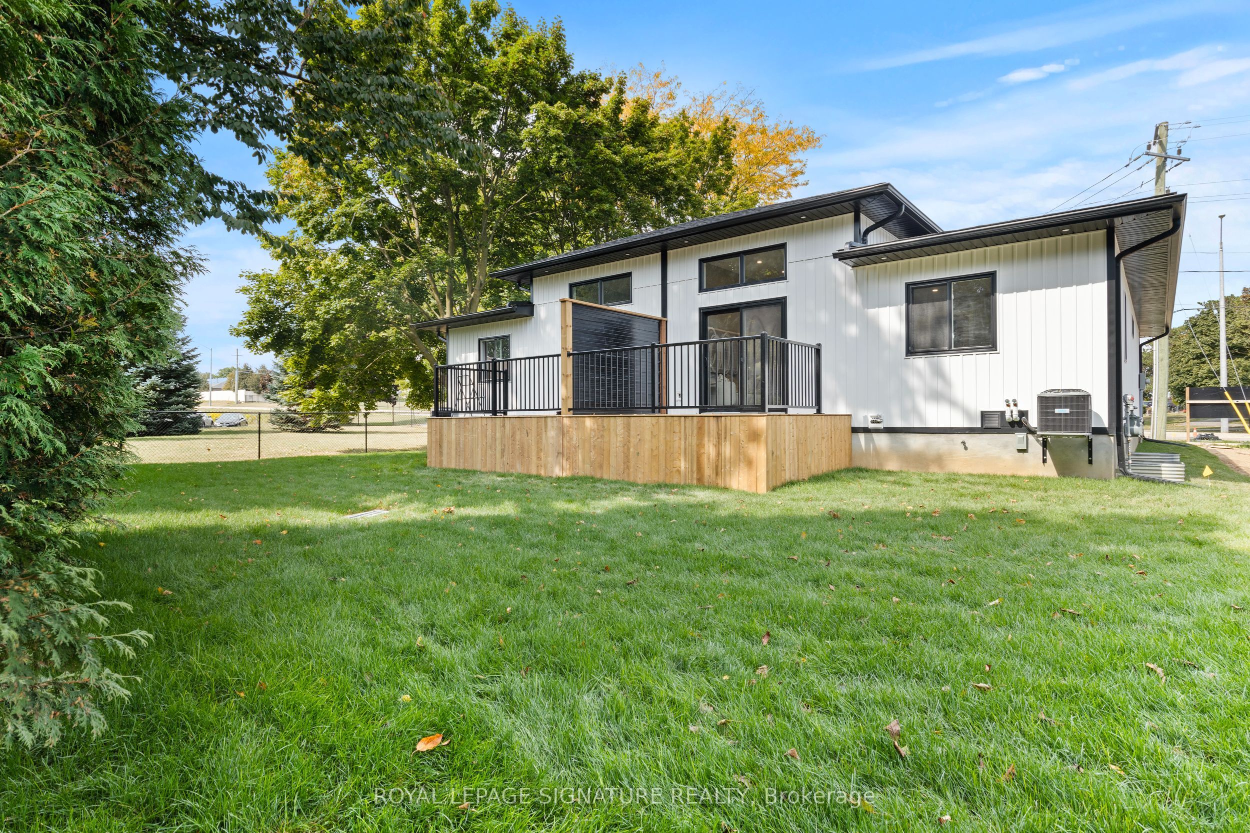 141 King Edward Street Property Photo 28