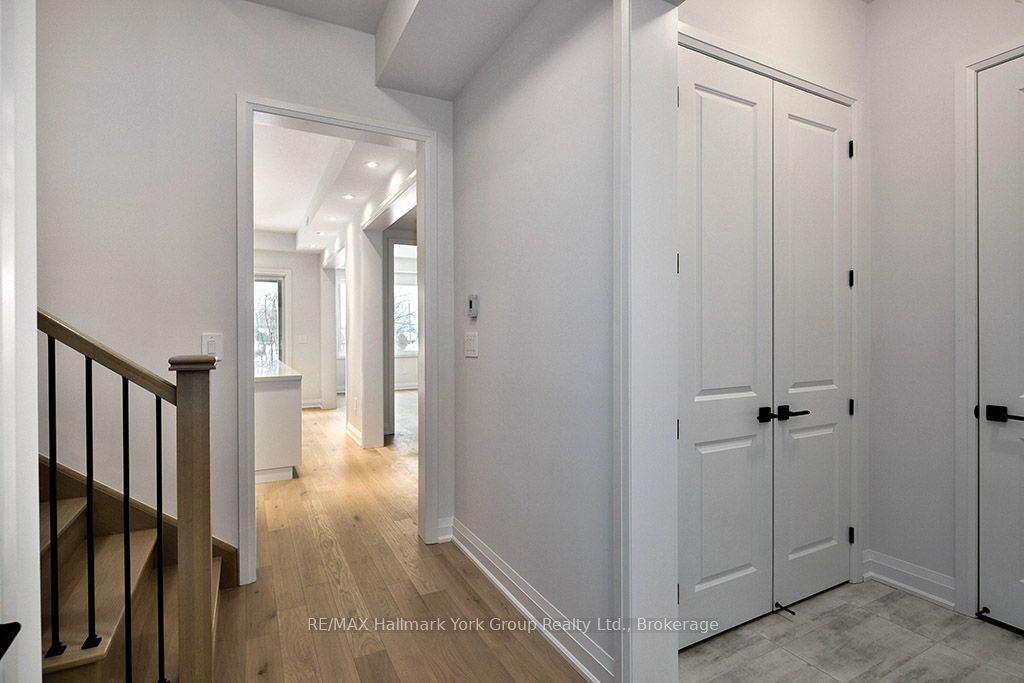 5-11 Bay Street E Property Photo 9