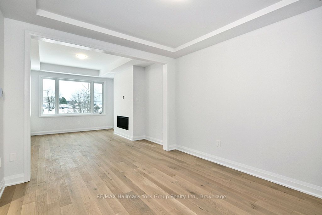 5-11 Bay Street E Property Photo 11