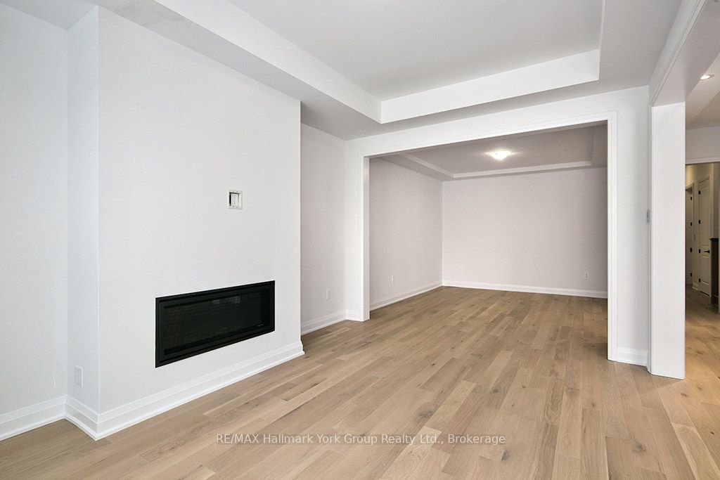 5-11 Bay Street E Property Photo 18