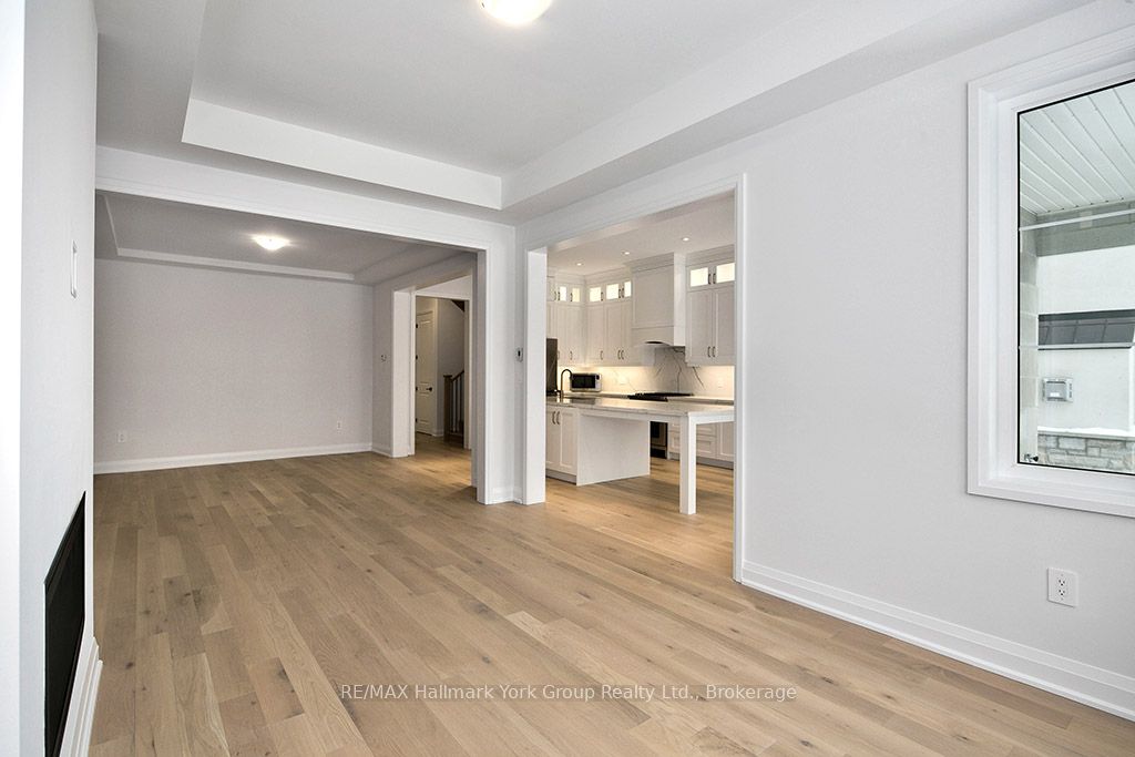 5-11 Bay Street E Property Photo 19