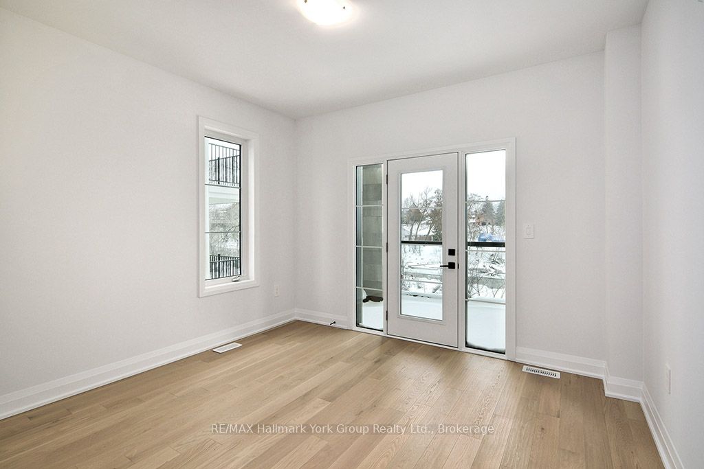 5-11 Bay Street E Property Photo 38