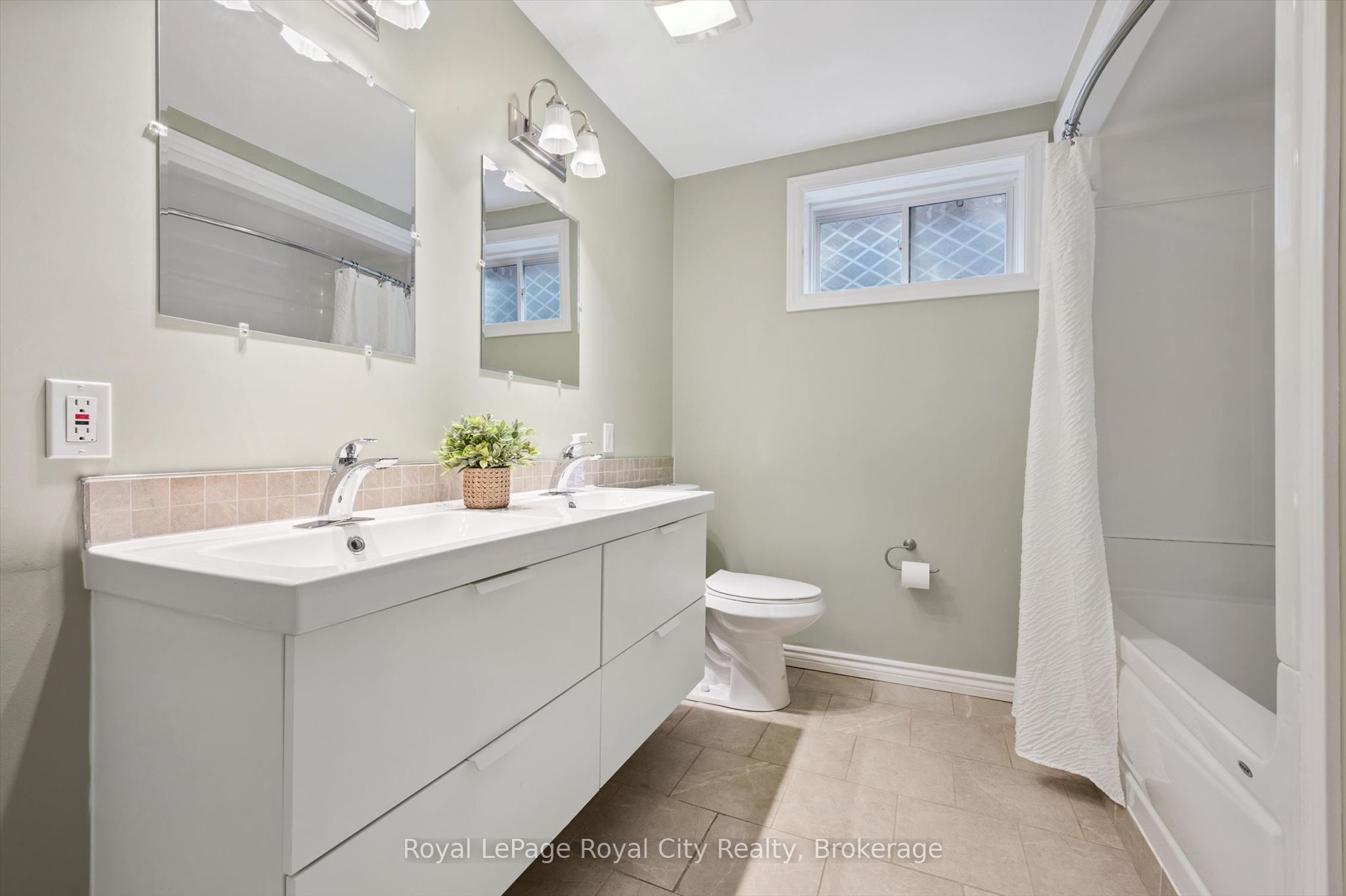 60a Eastview Road Property Photo 42