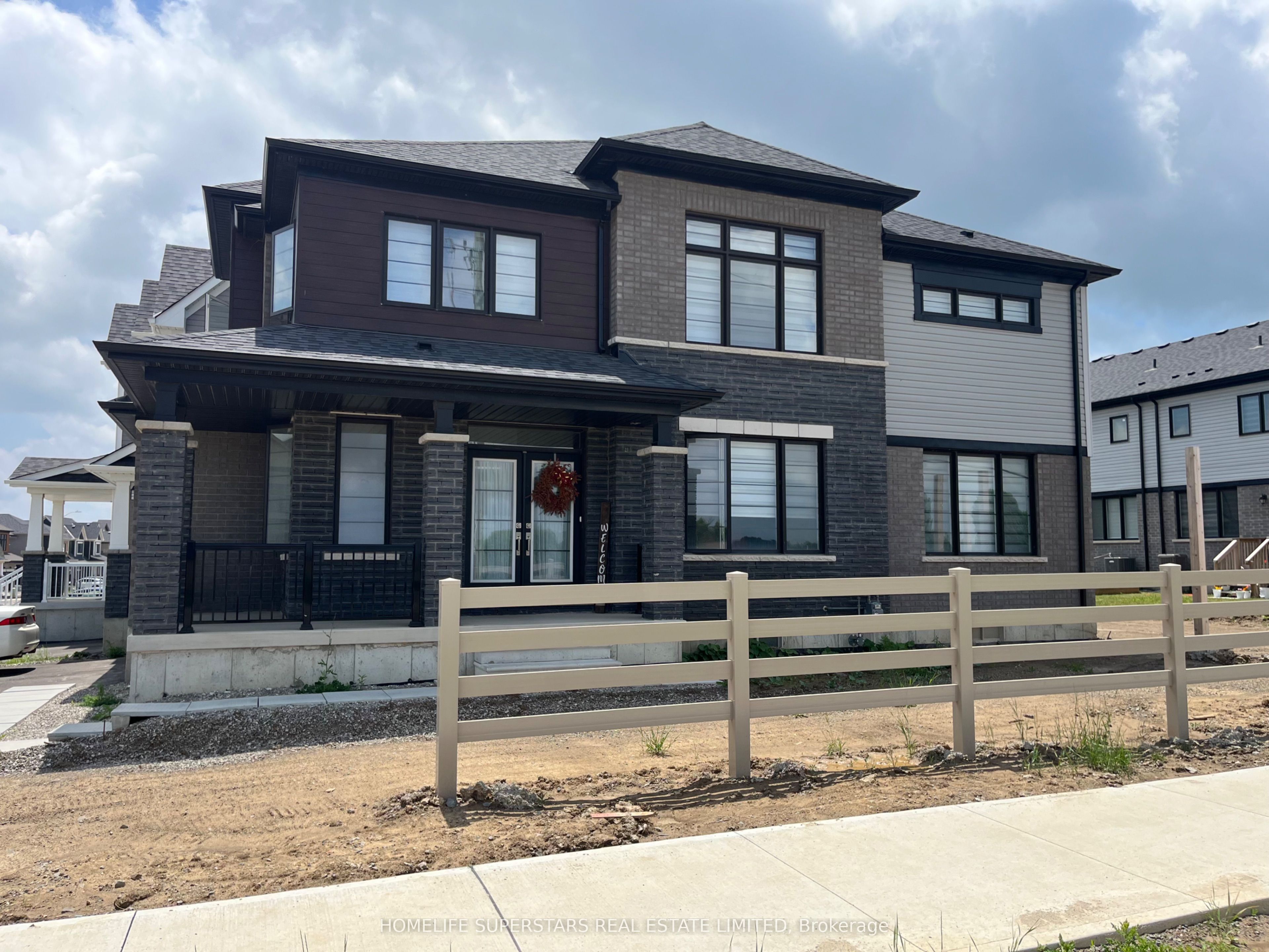 2 Stanley Avenue Property Photo 1