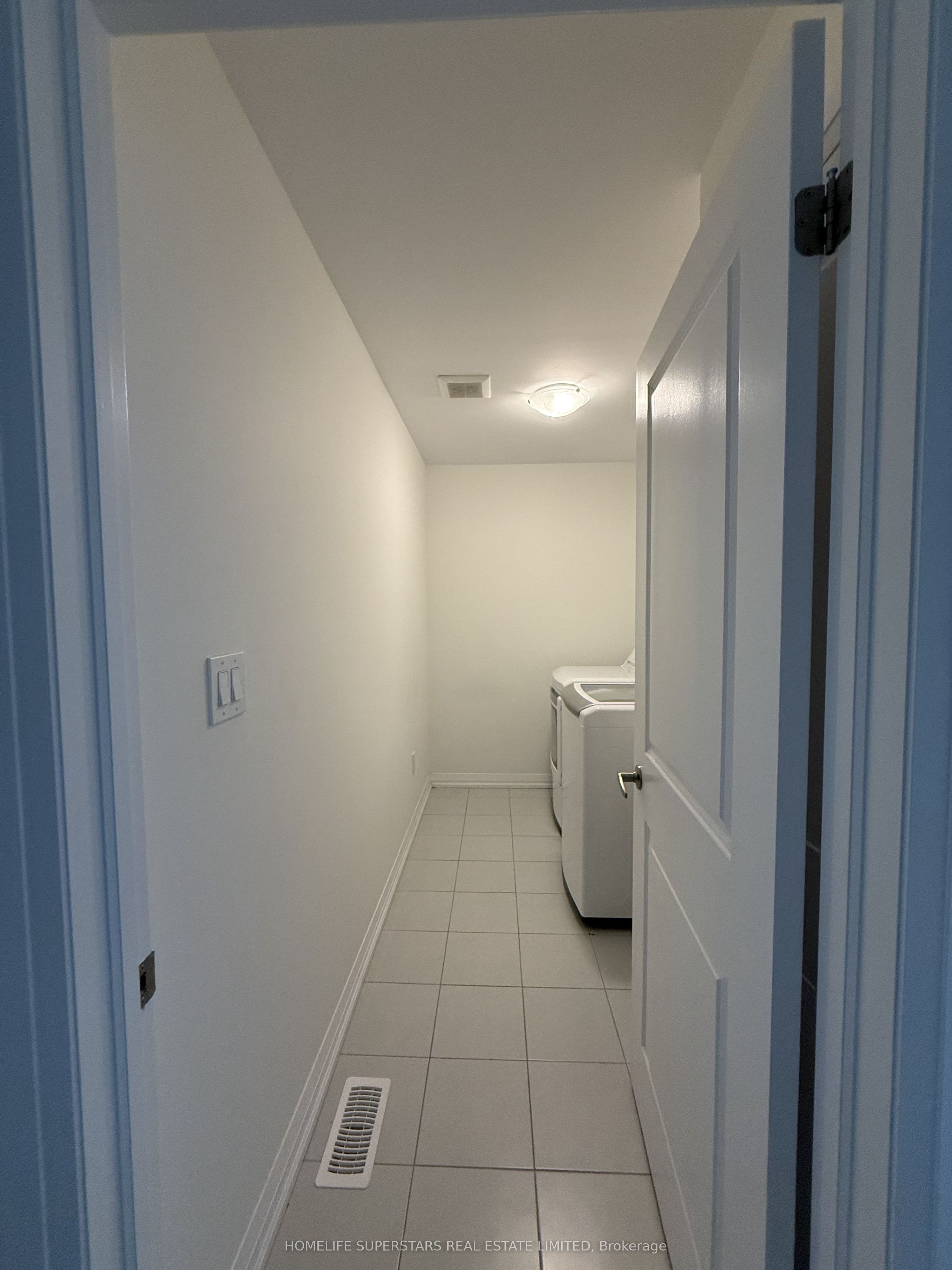 2 Stanley Avenue Property Photo 15