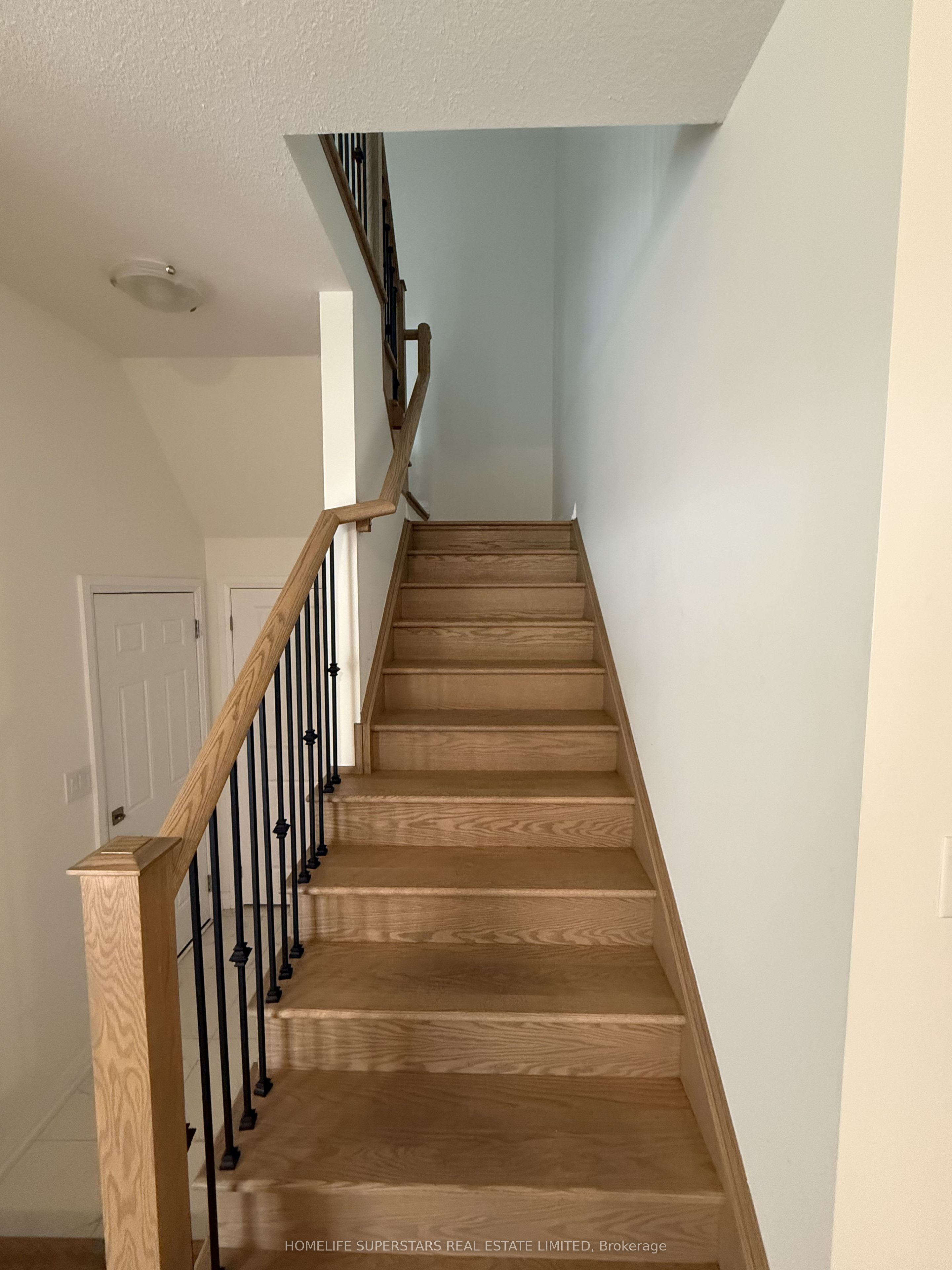 2 Stanley Avenue Property Photo 19