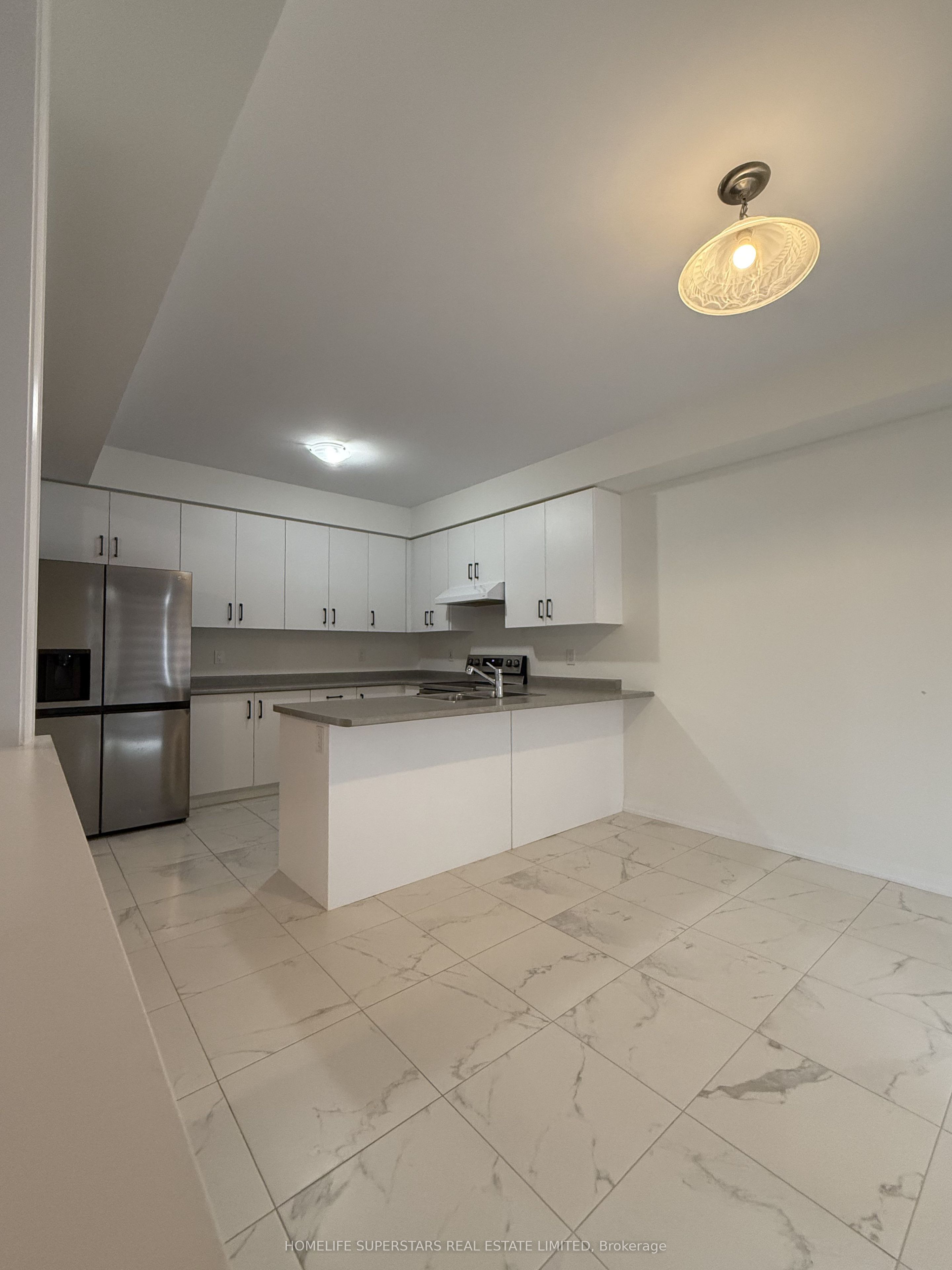 2 Stanley Avenue Property Photo 20