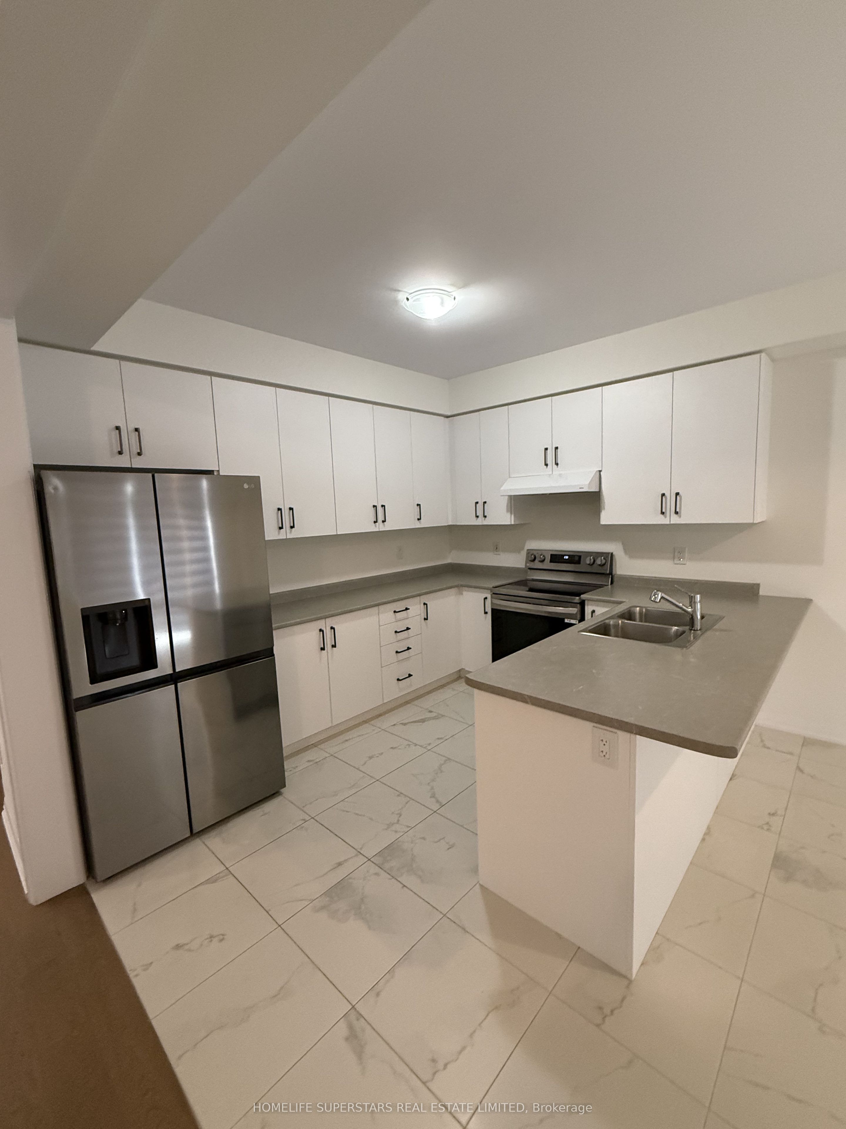 2 Stanley Avenue Property Photo 21