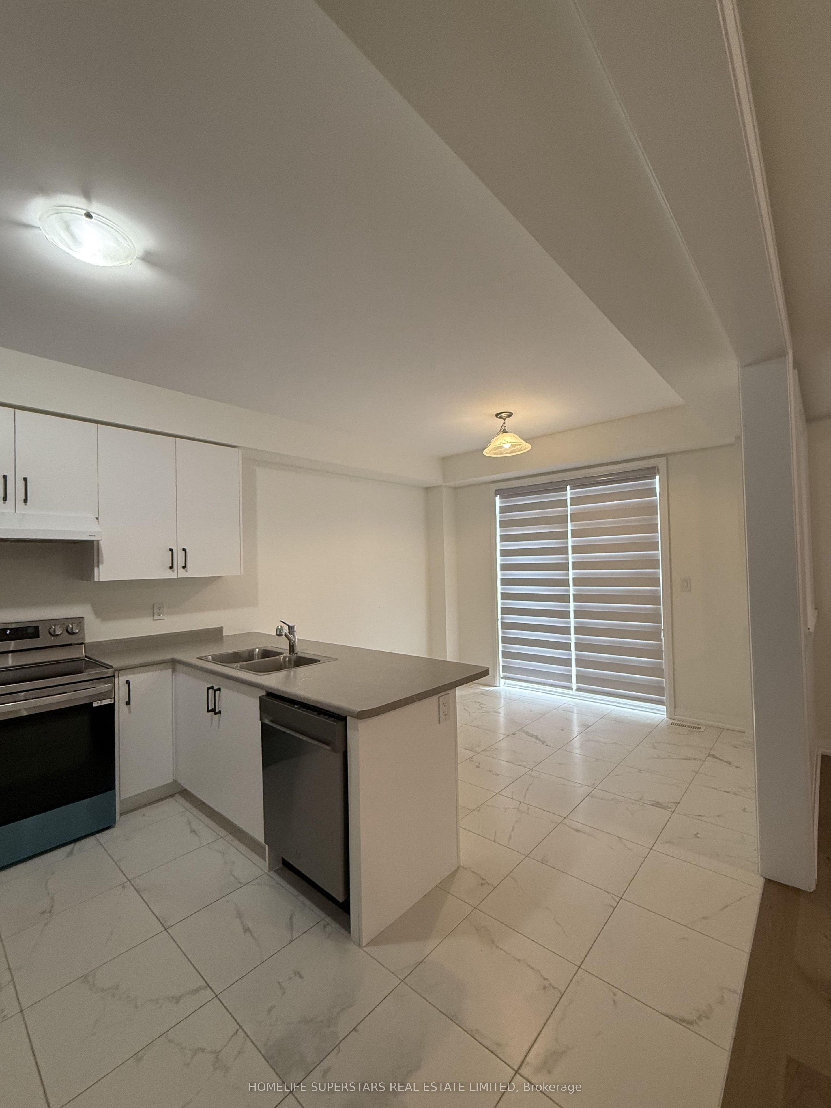 2 Stanley Avenue Property Photo 22