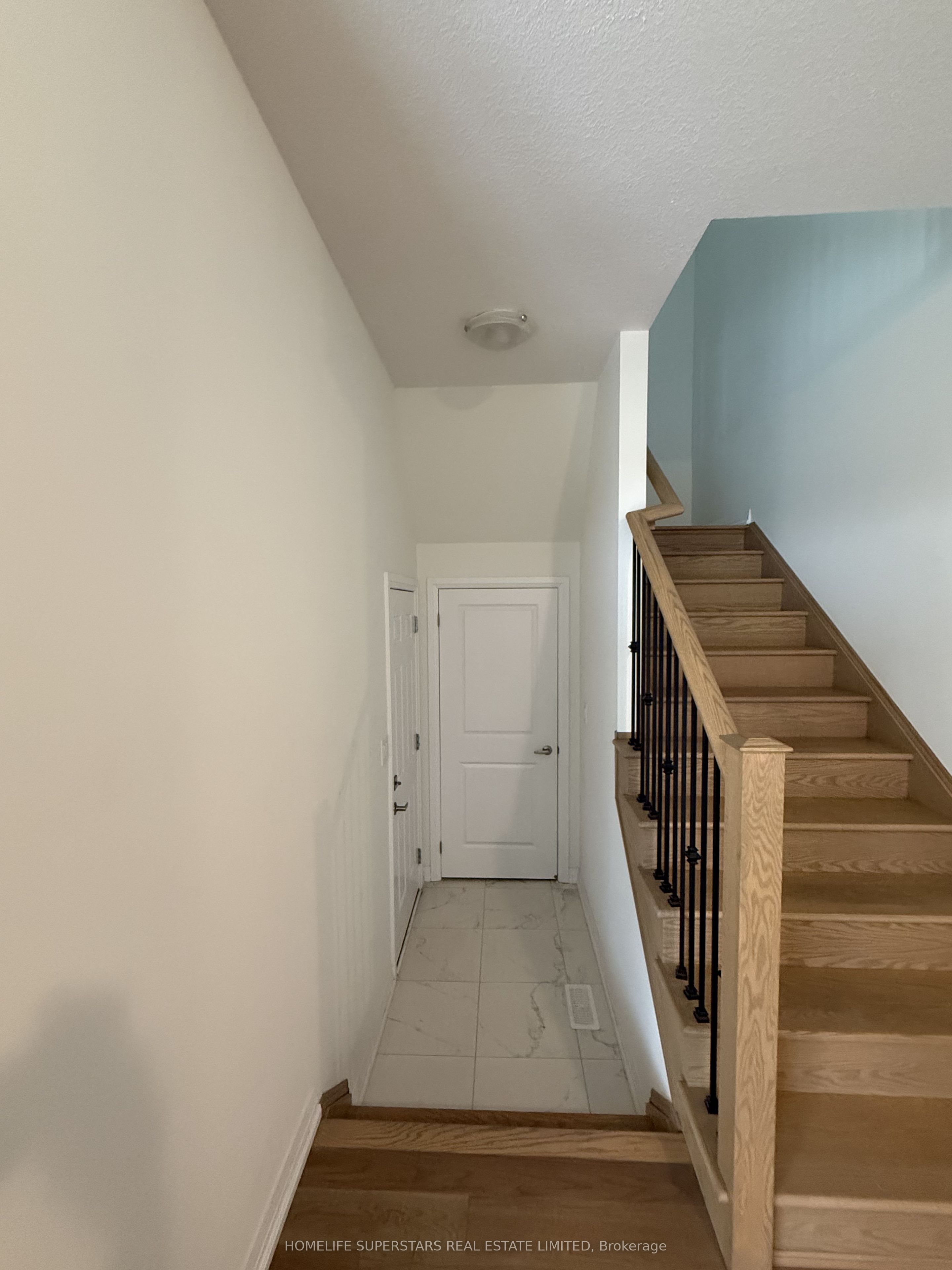 2 Stanley Avenue Property Photo 27