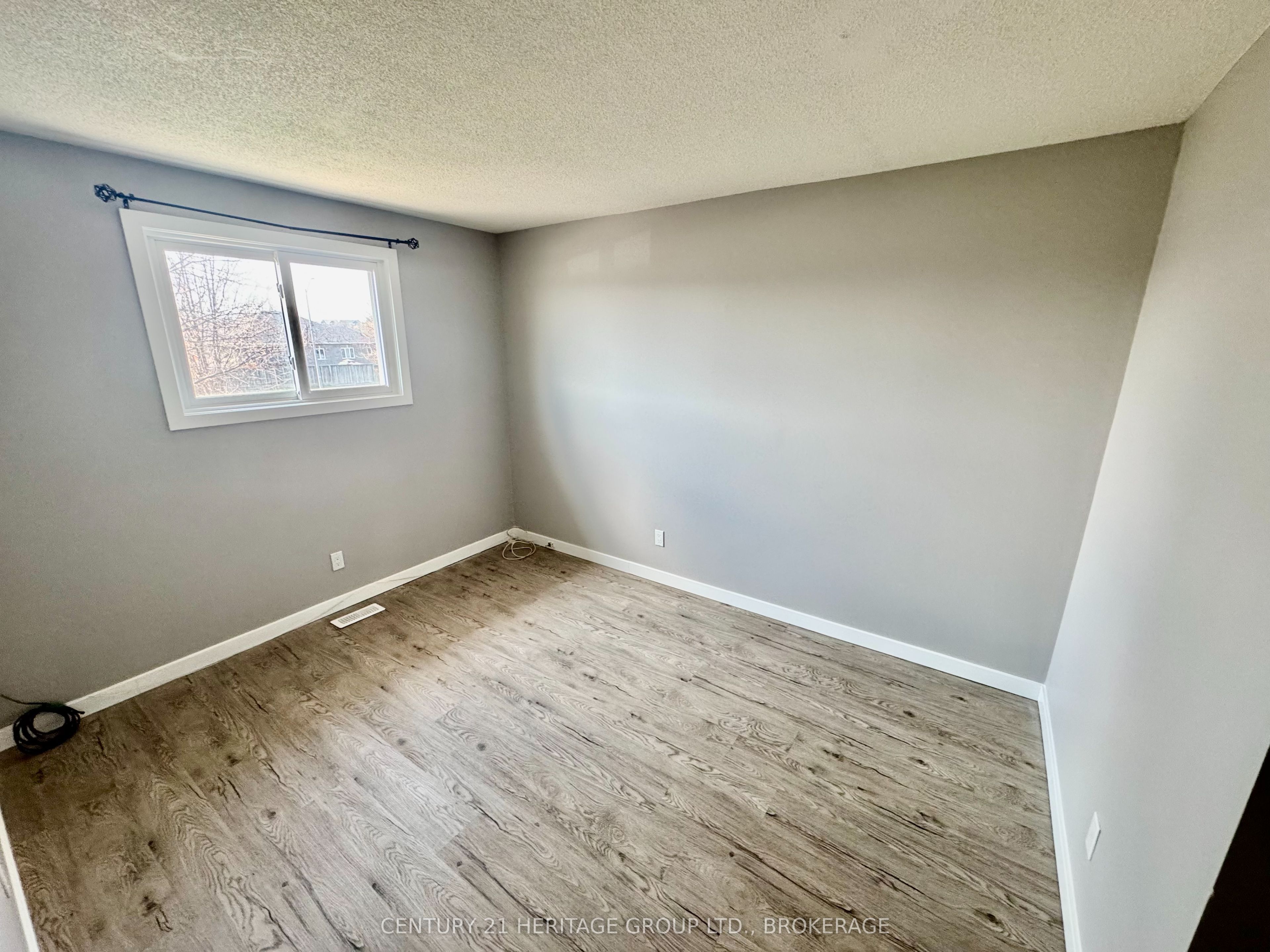 356 Owens Crescent Property Photo 13