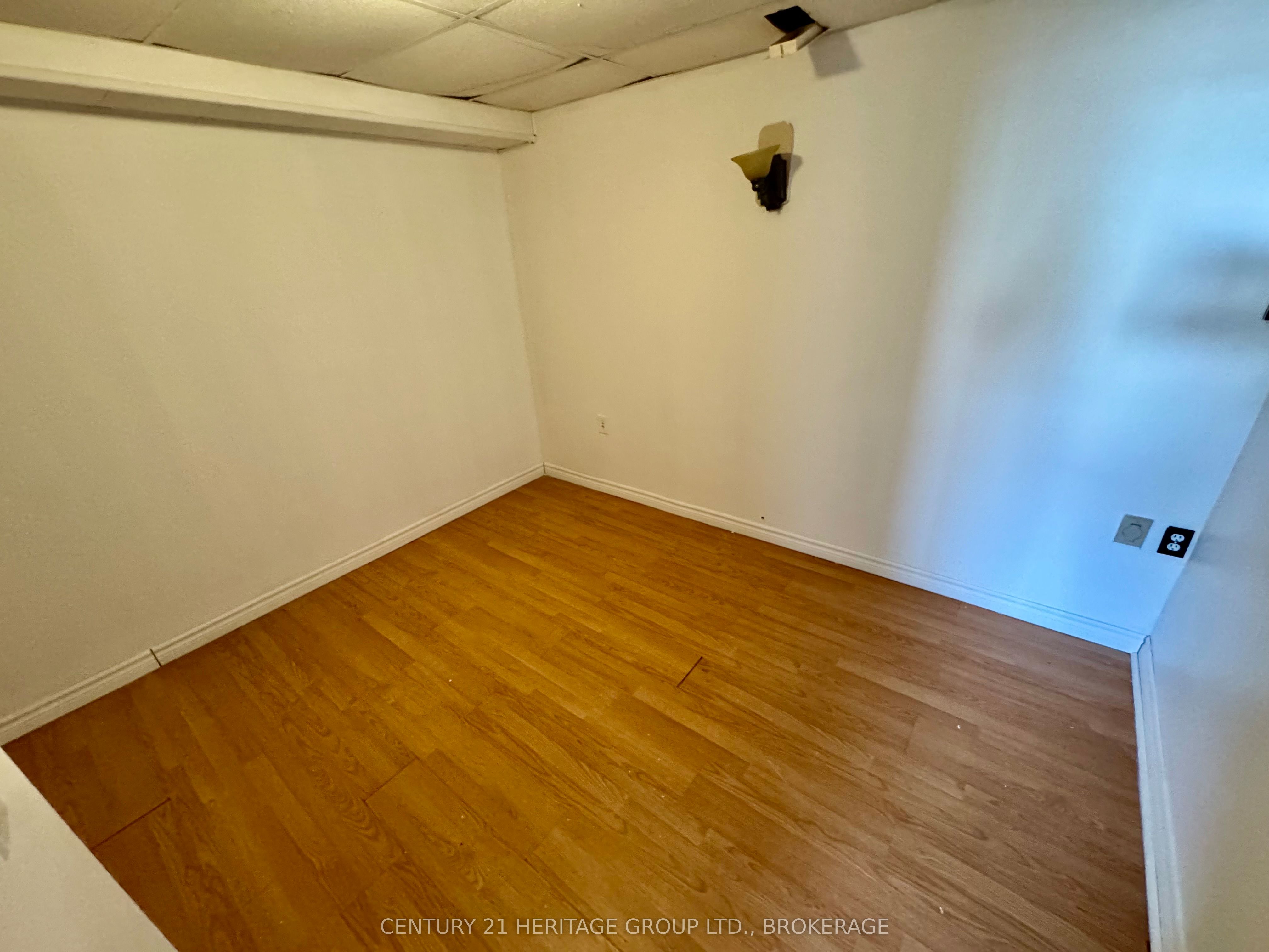 356 Owens Crescent Property Photo 16