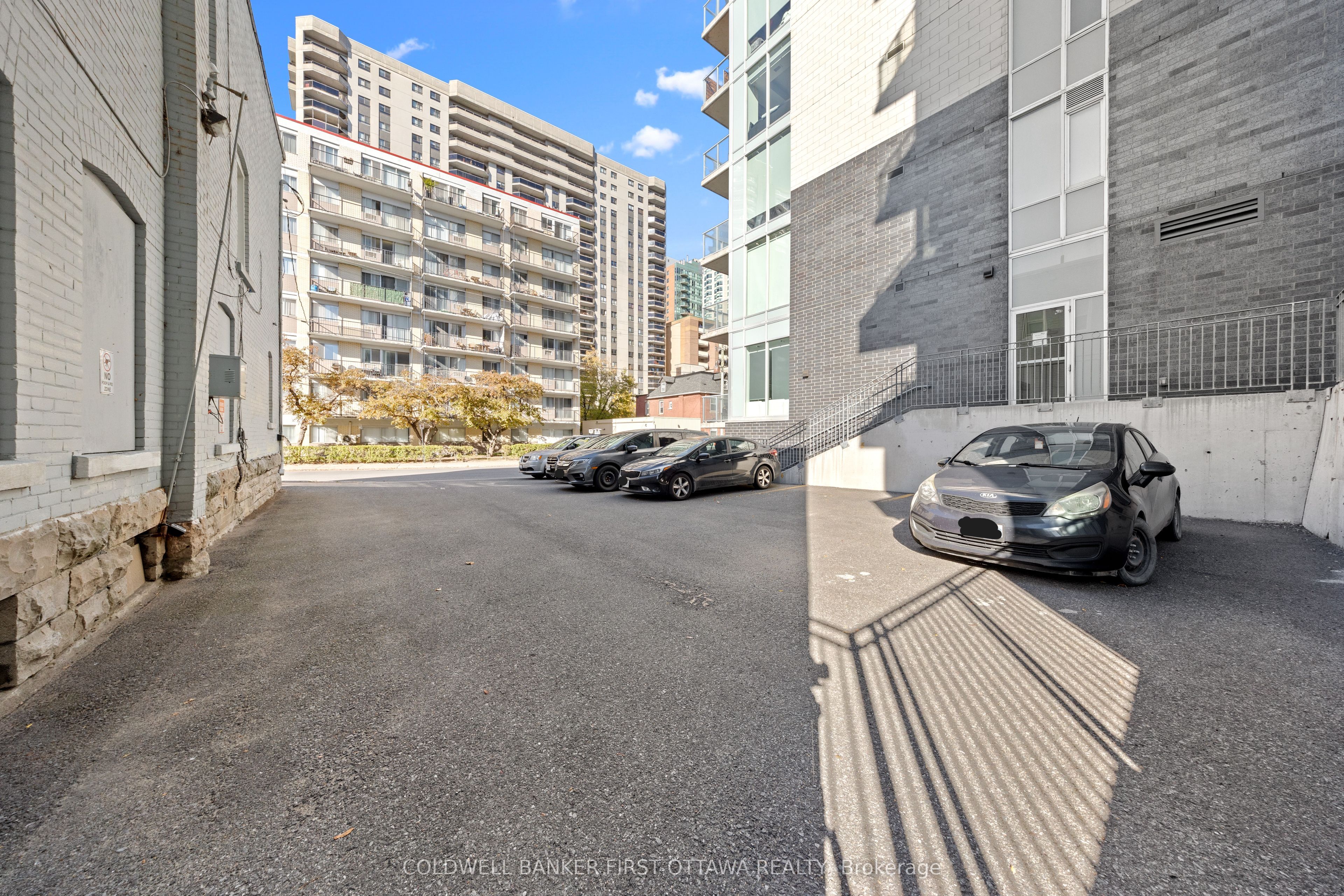 245 Bay Street Property Photo 6