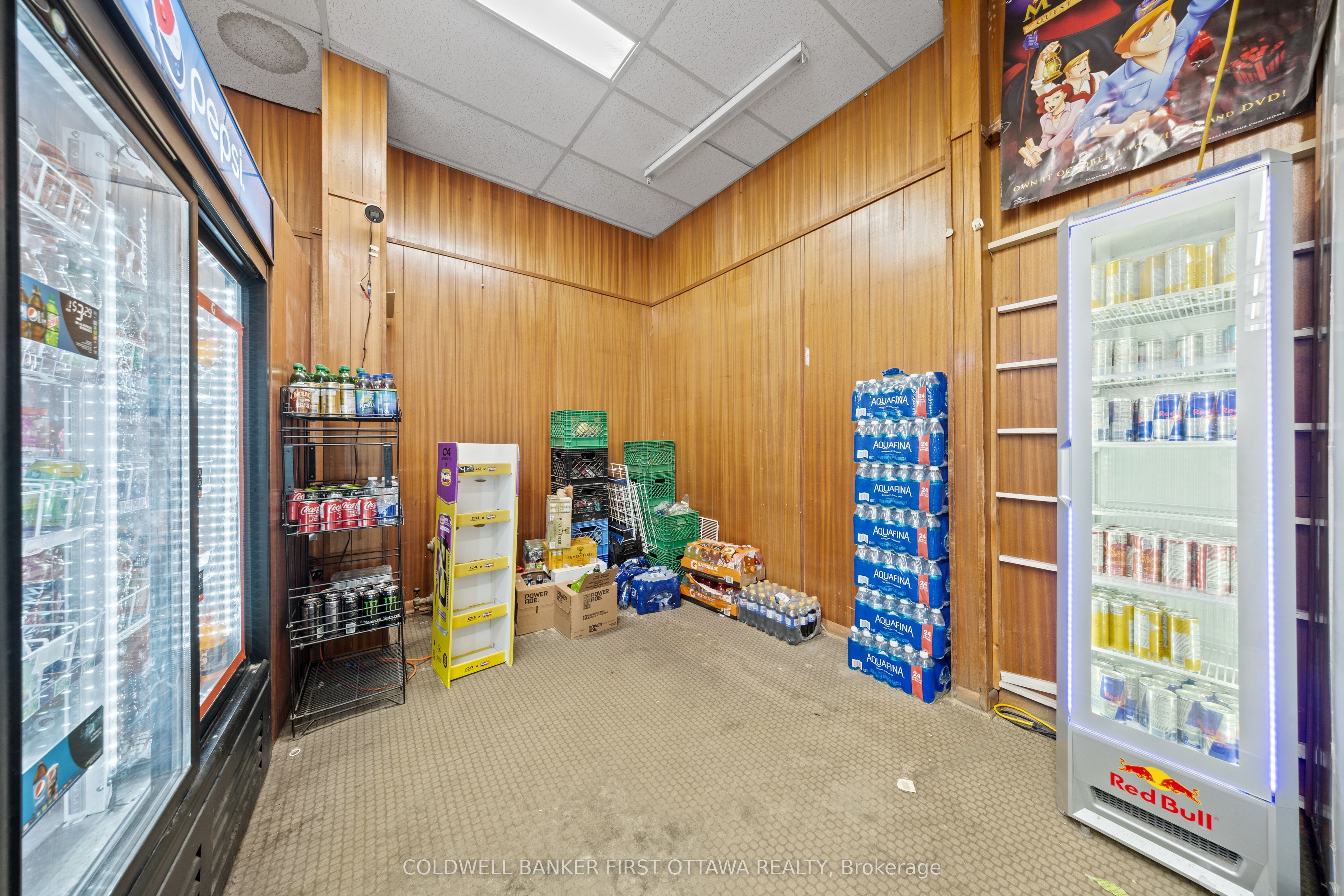 245 Bay Street Property Photo 9