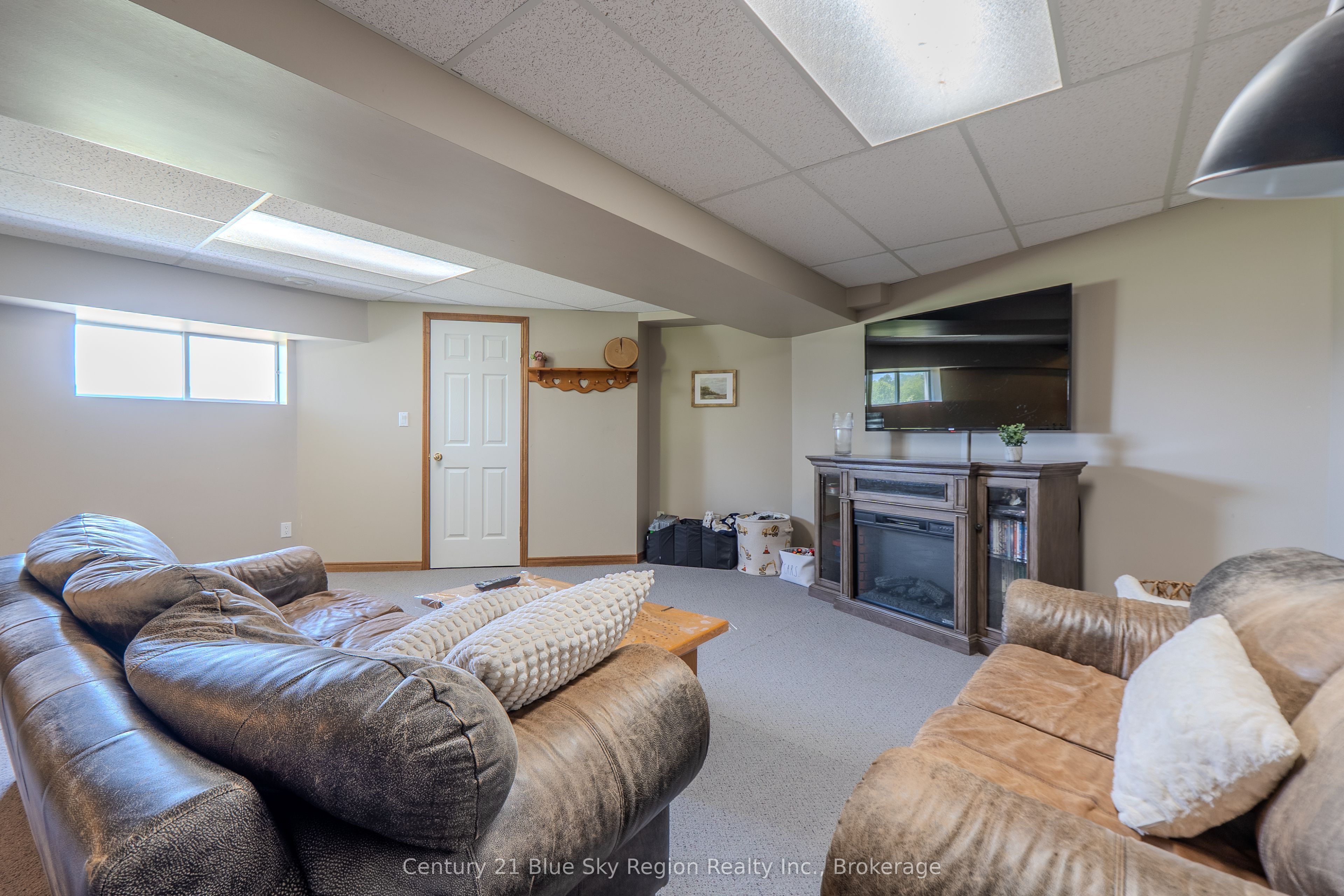 1033 Centennial Crescent Property Photo 37