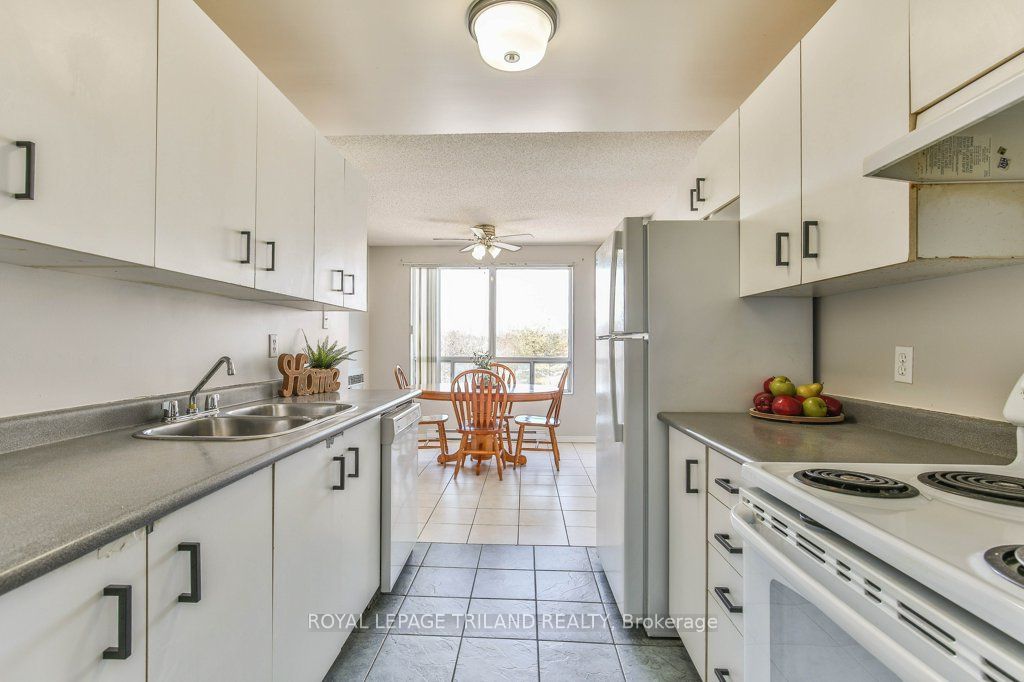 333 Commissioners Road W 405 Property Photo 9
