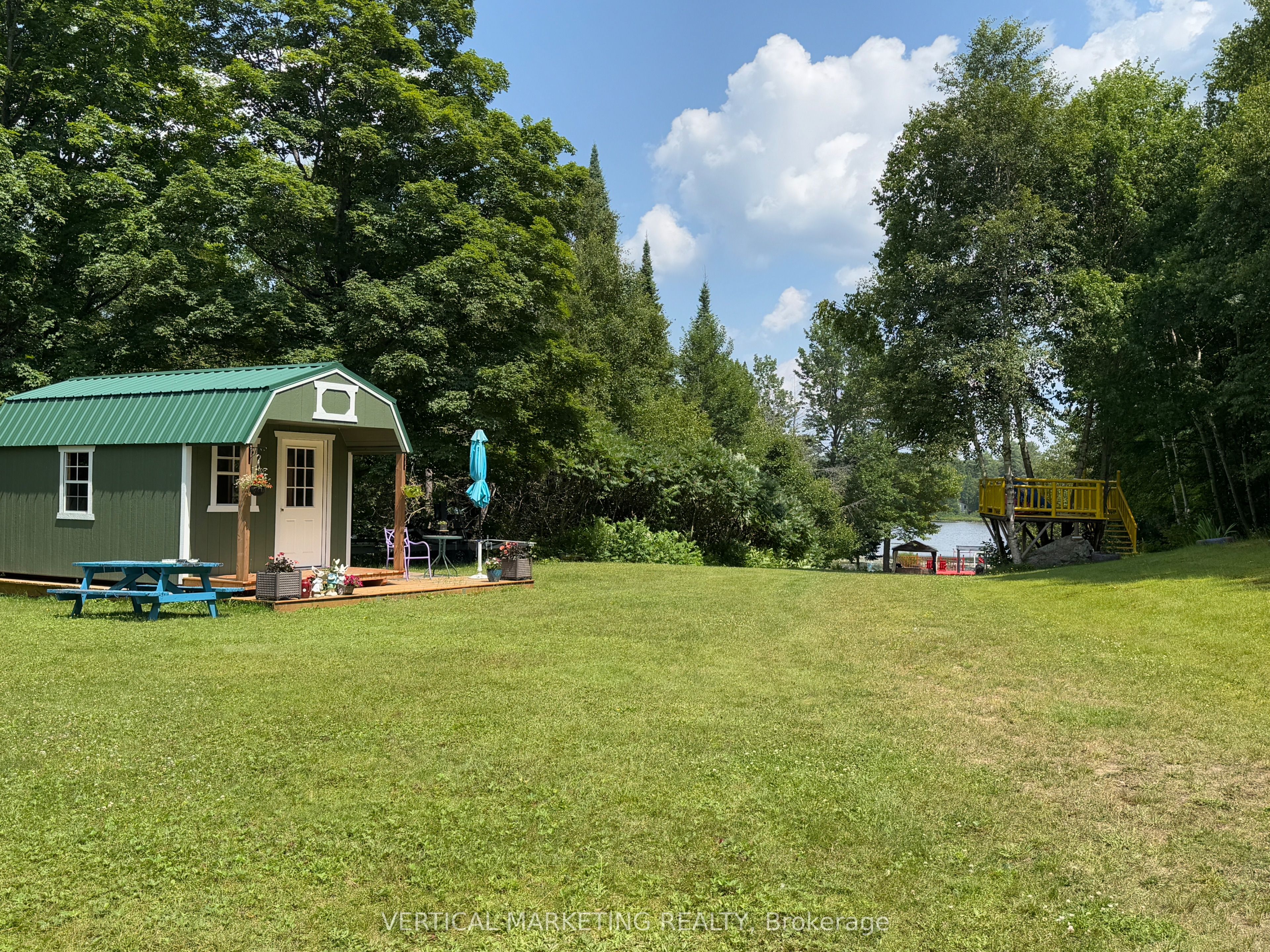 823 Relative Road Property Photo 8