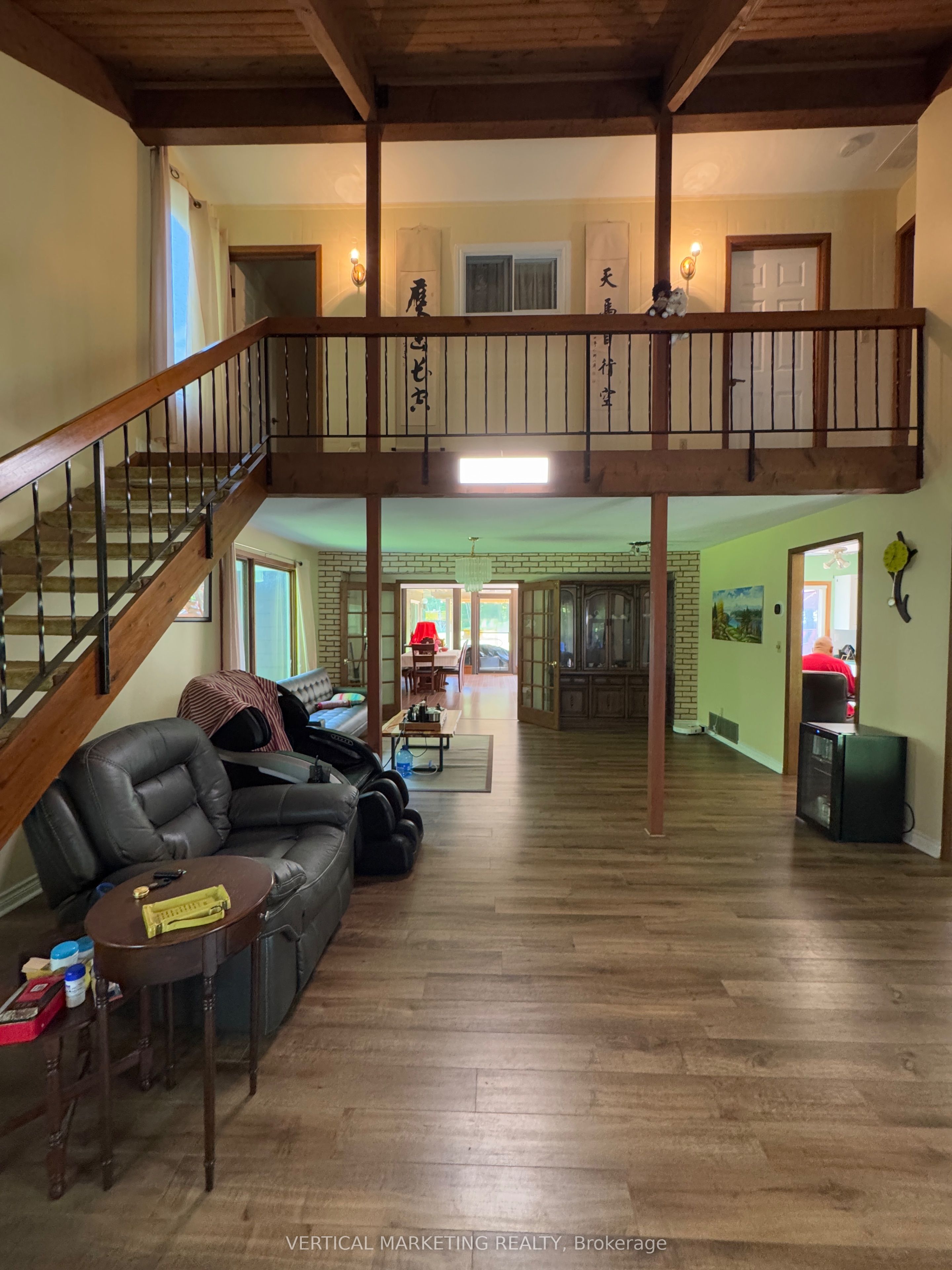 823 Relative Road Property Photo 10
