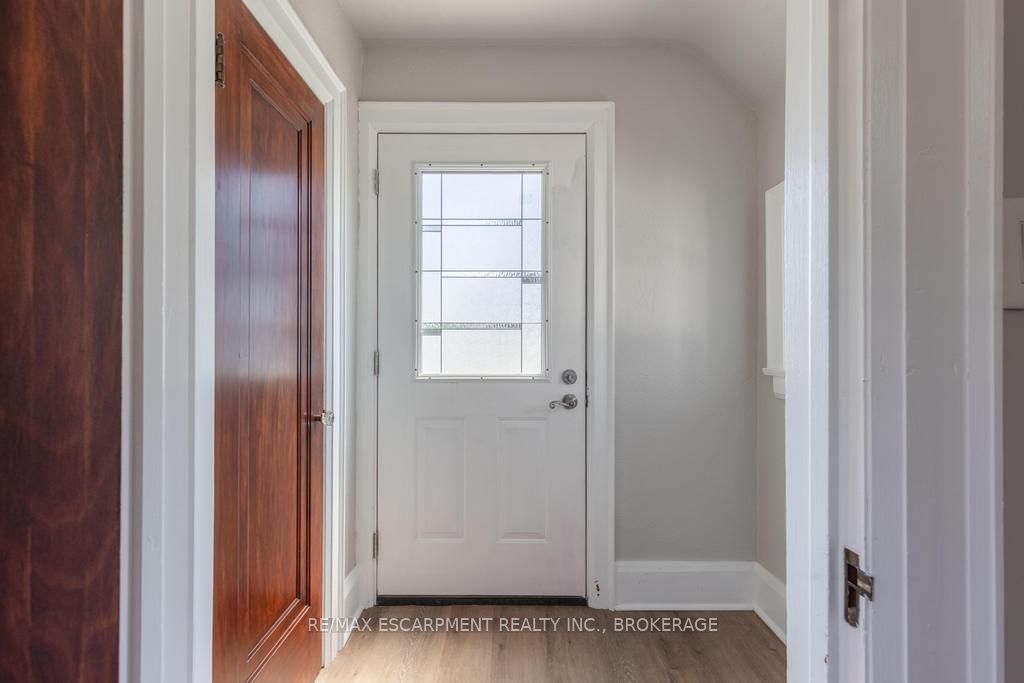 5701 Dorchester Road Property Photo 12