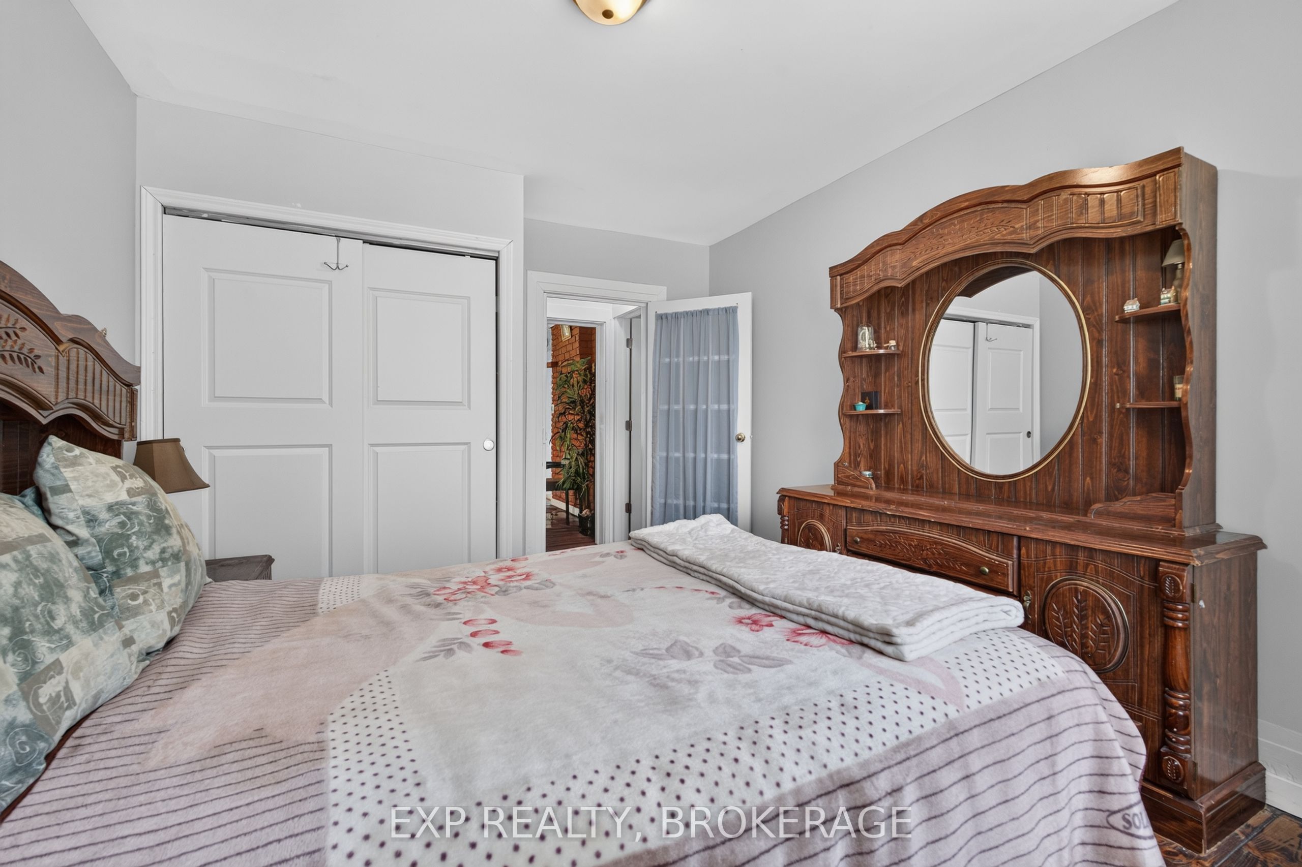 5105 Battersea Road Property Photo 13