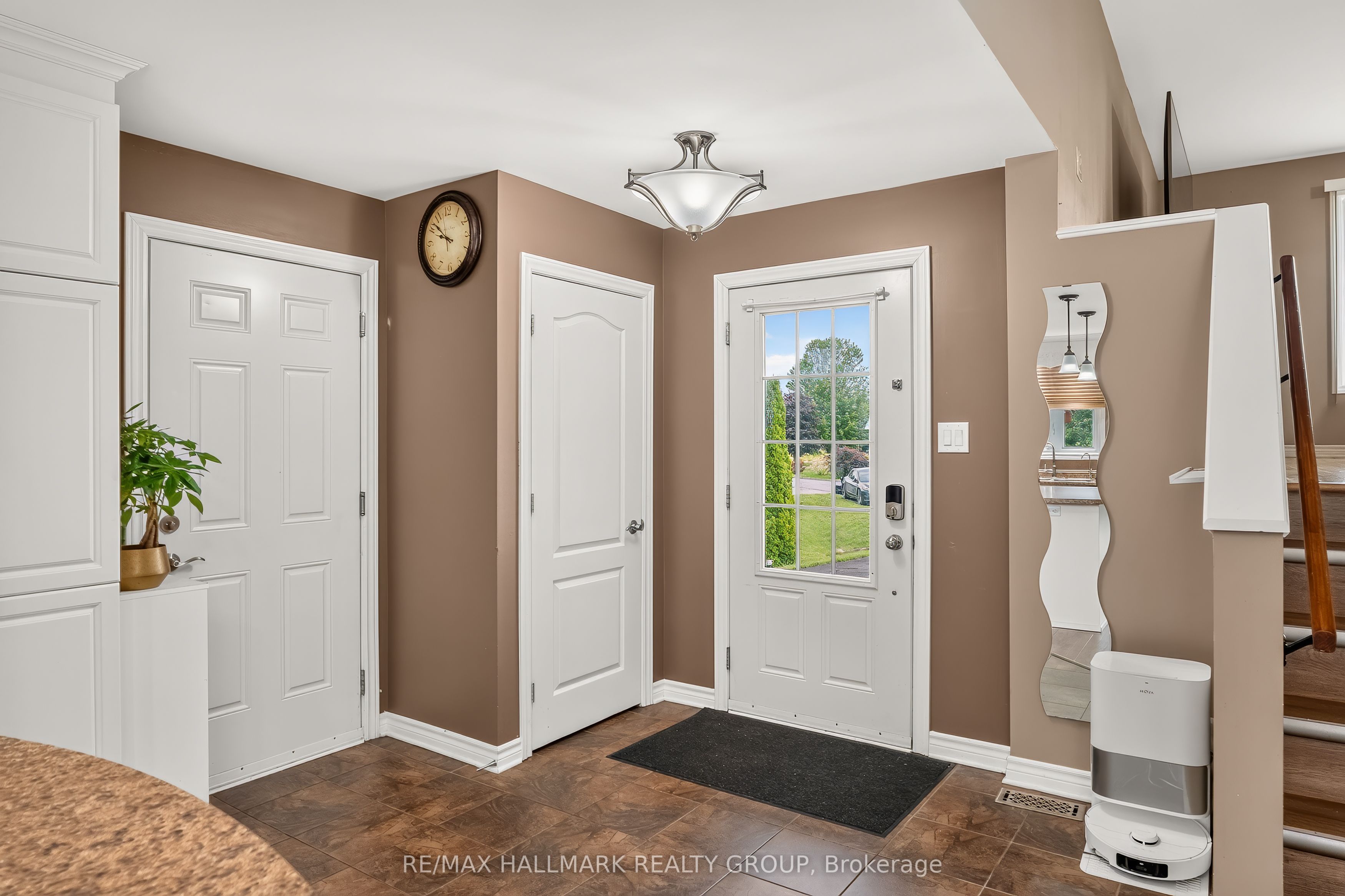 4300 Schell Street Property Photo 5
