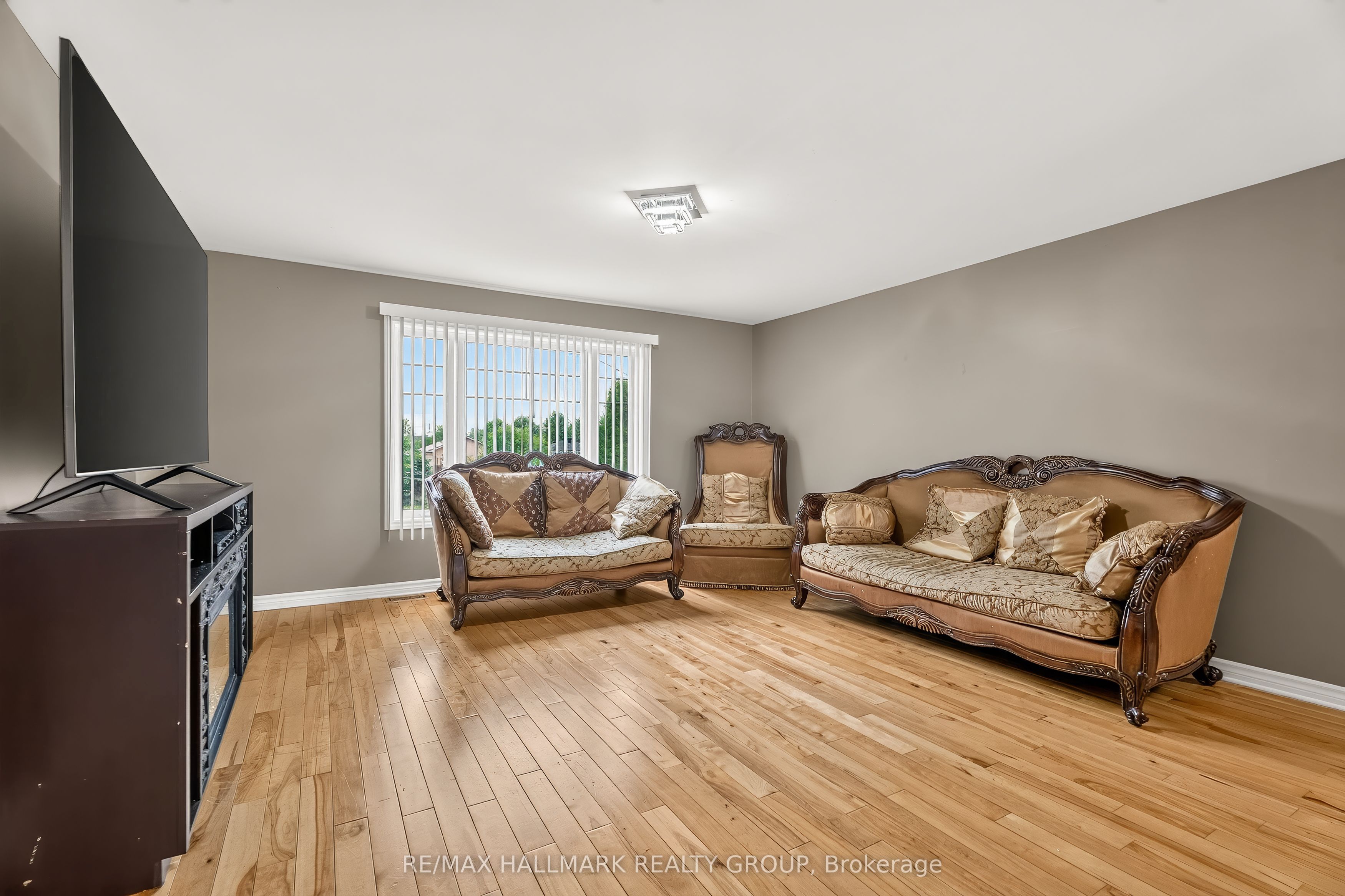 4300 Schell Street Property Photo 15