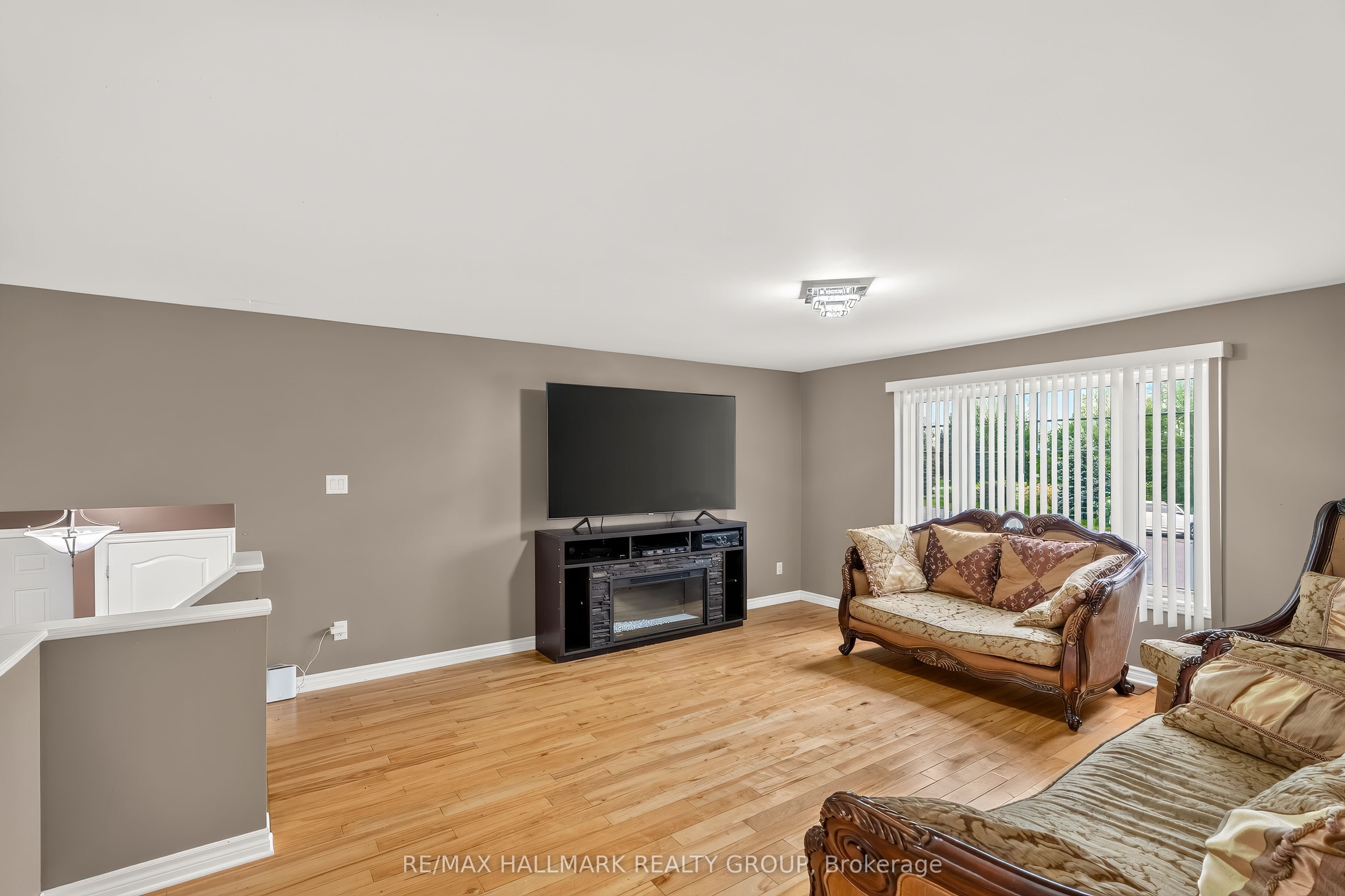 4300 Schell Street Property Photo 16