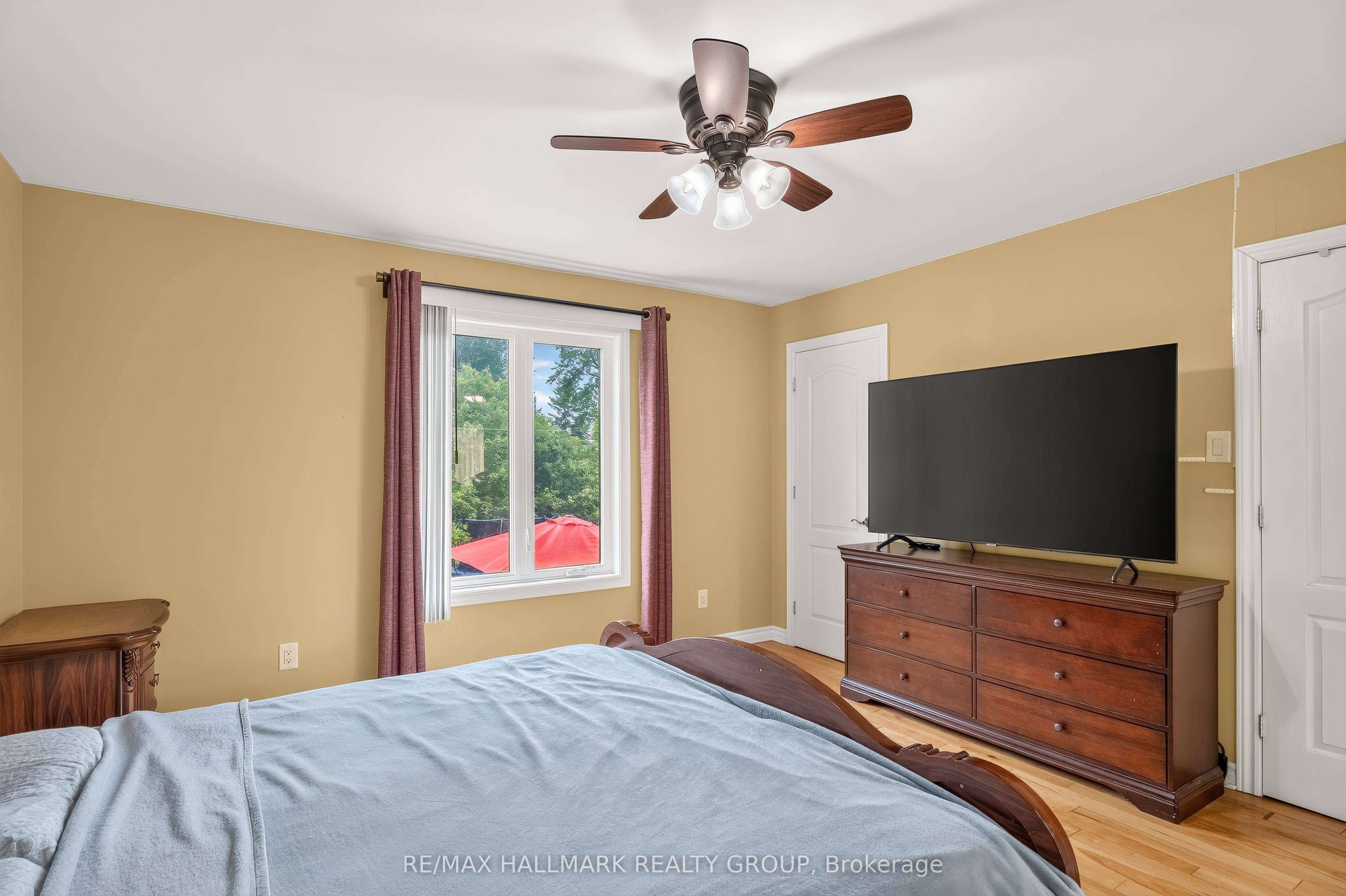 4300 Schell Street Property Photo 20