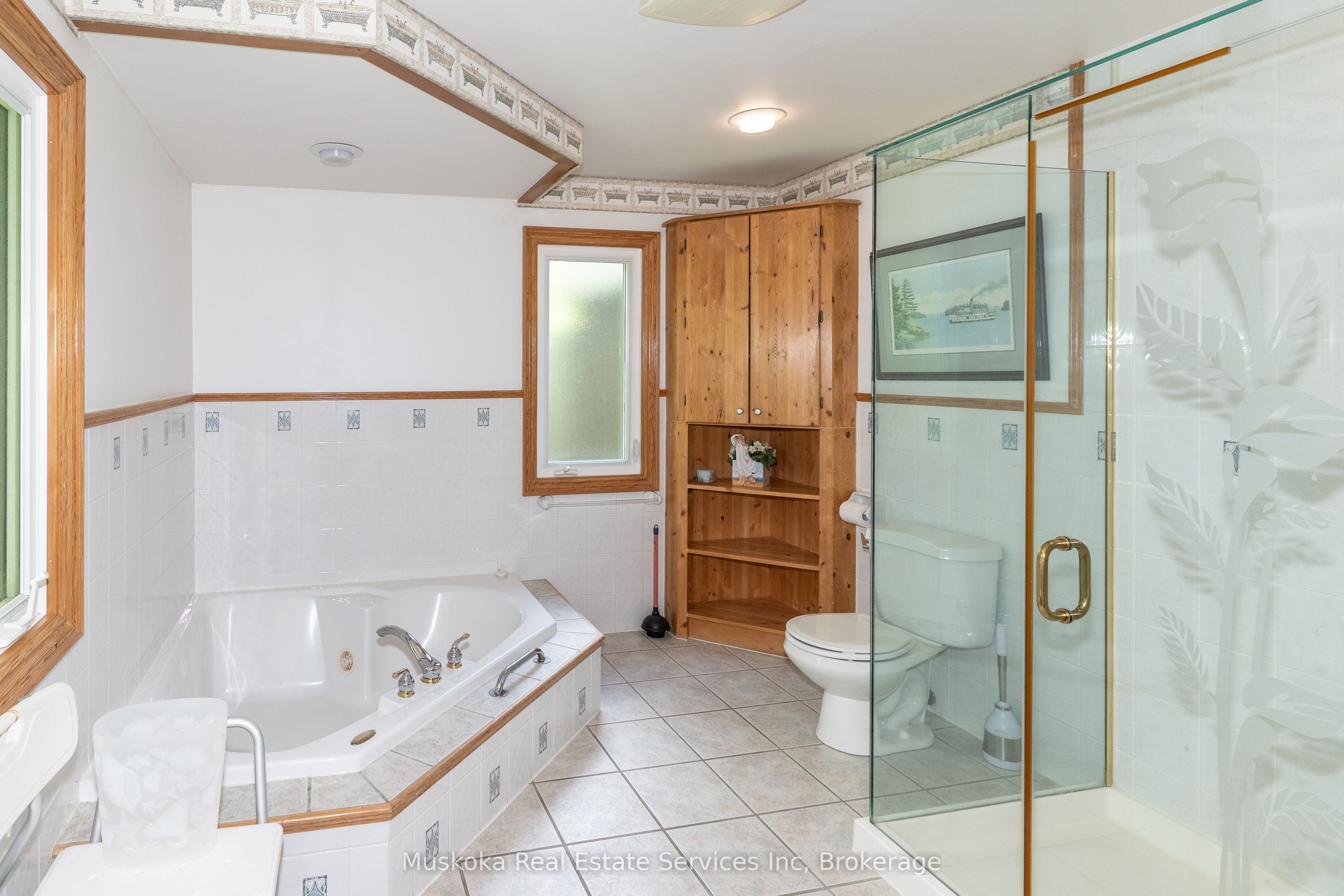 655 Farquhar Street Property Photo 13