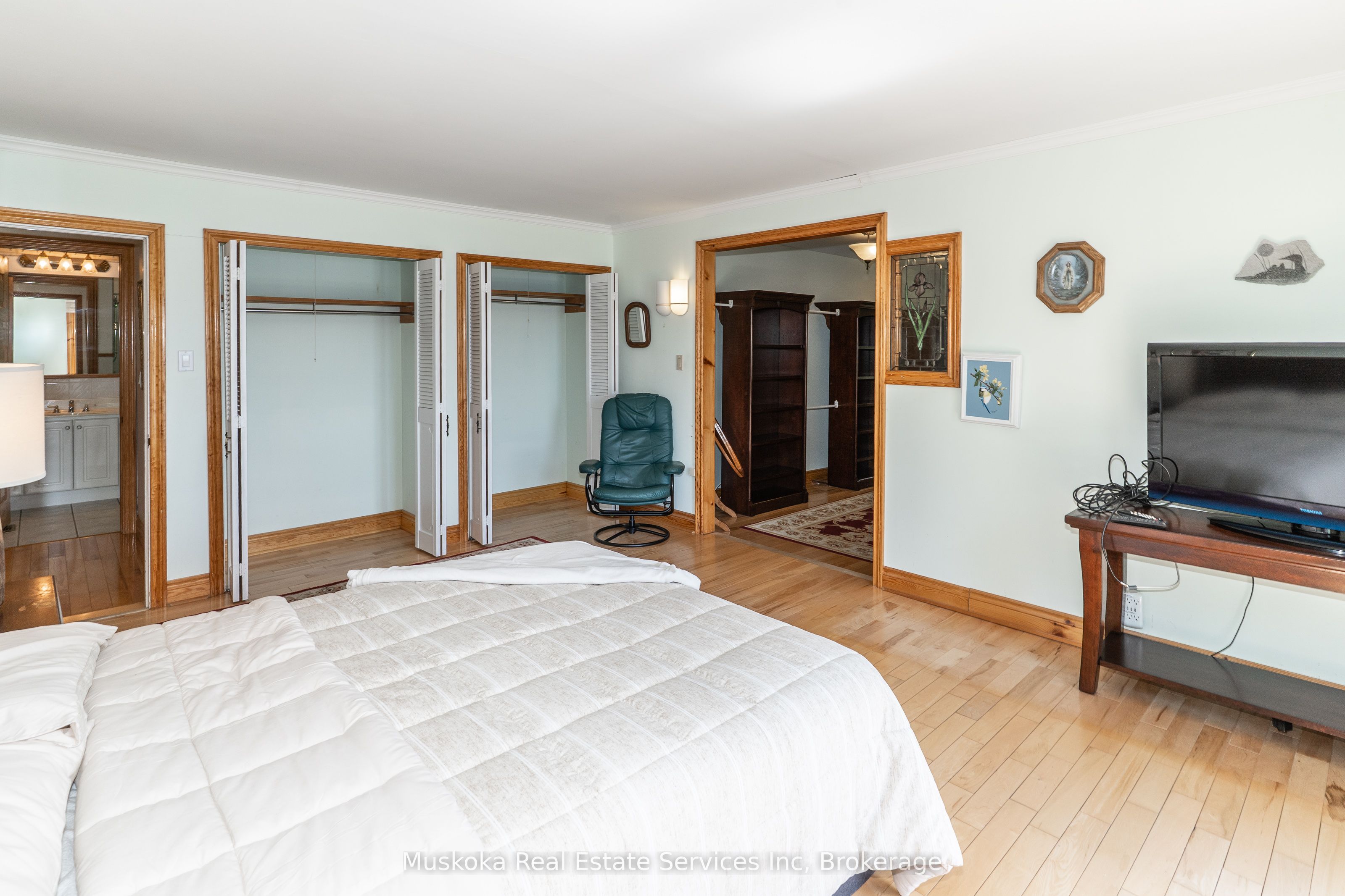 655 Farquhar Street Property Photo 15
