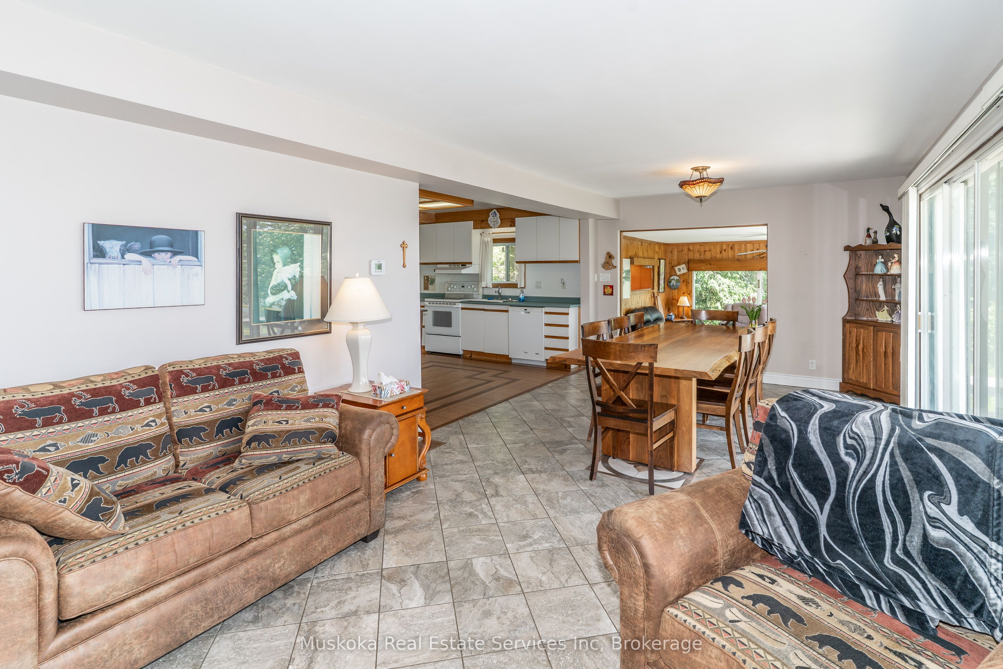 655 Farquhar Street Property Photo 26