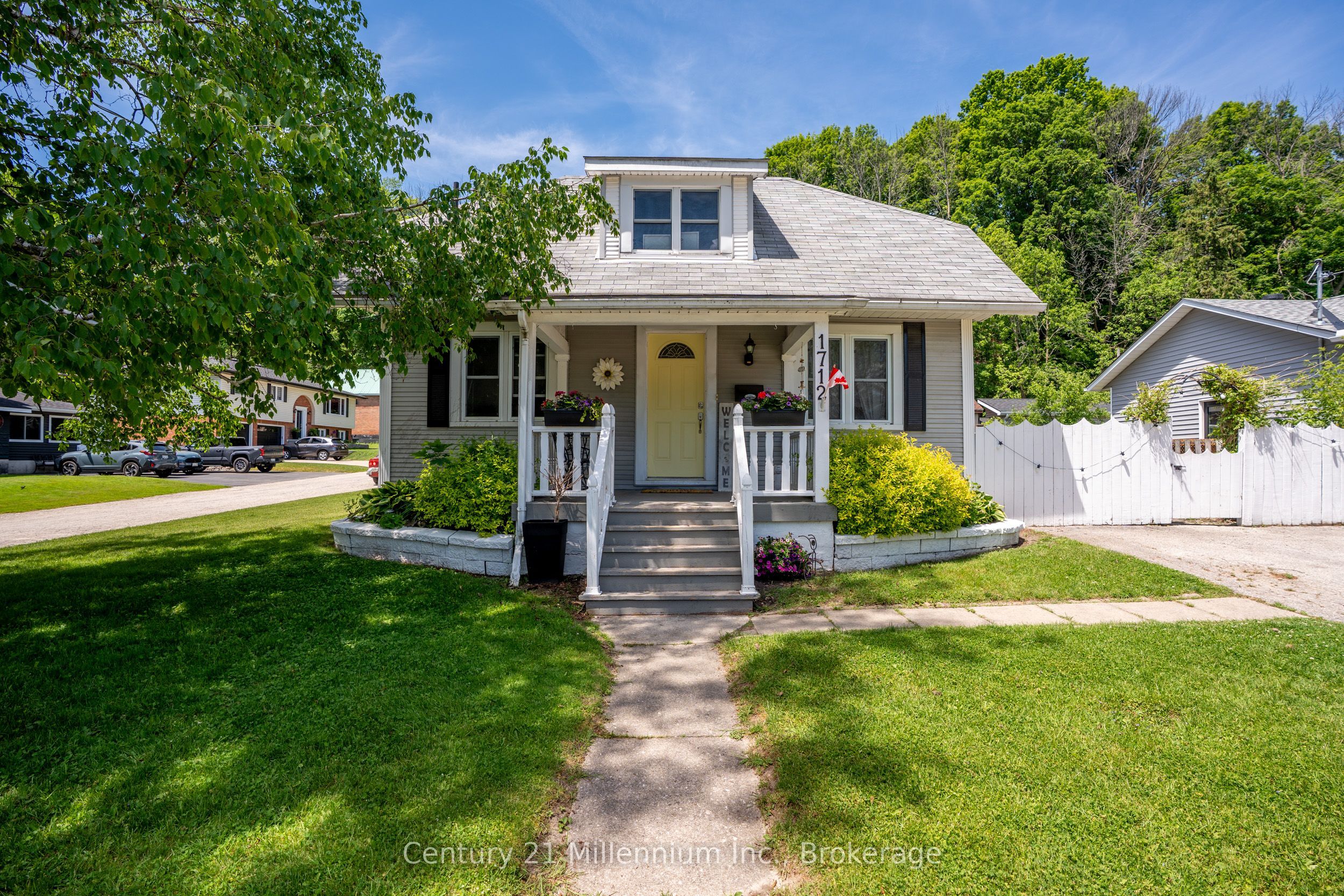 1712 5th Avenue W Property Photo 1