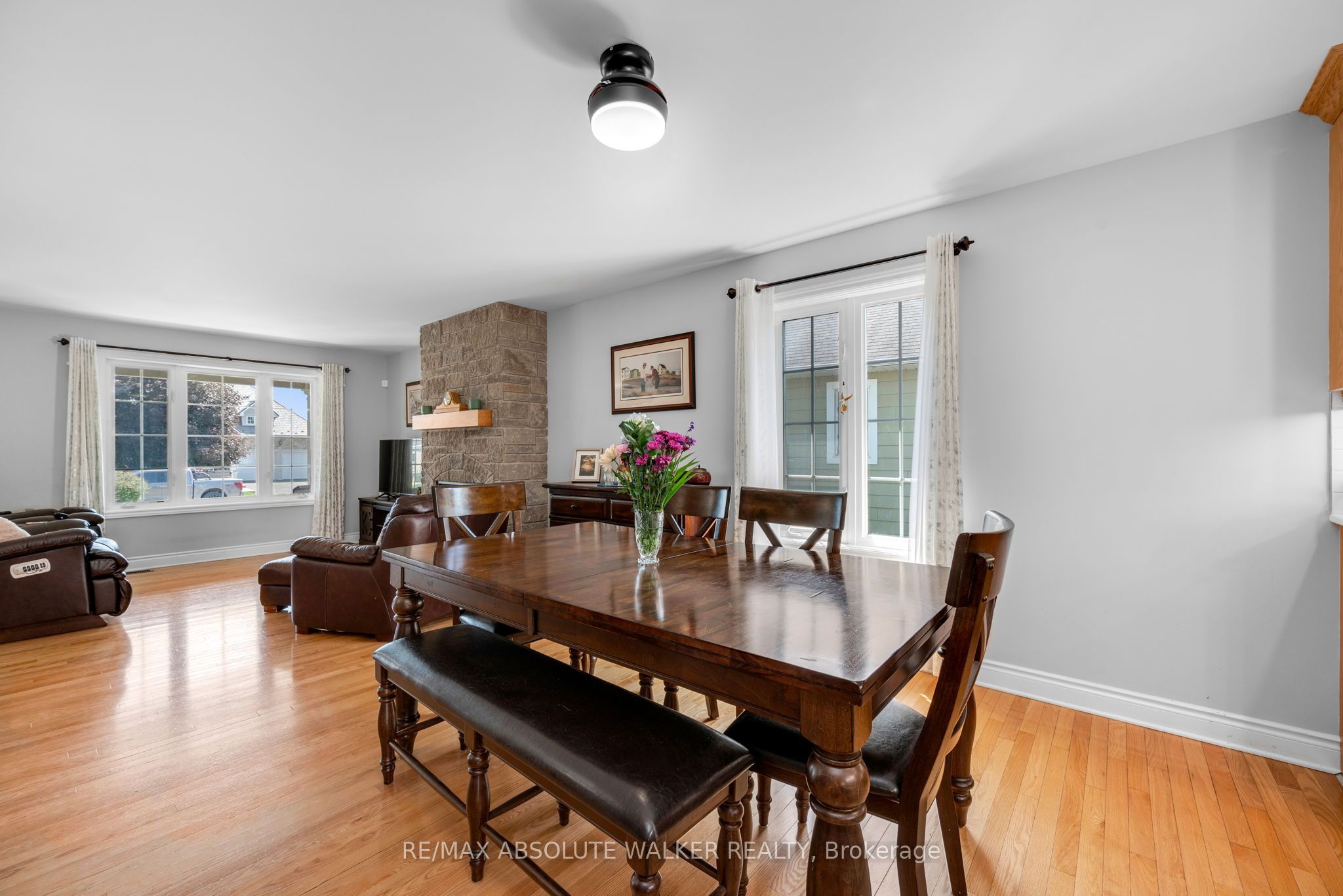 8 Settlement Lane Property Photo 7