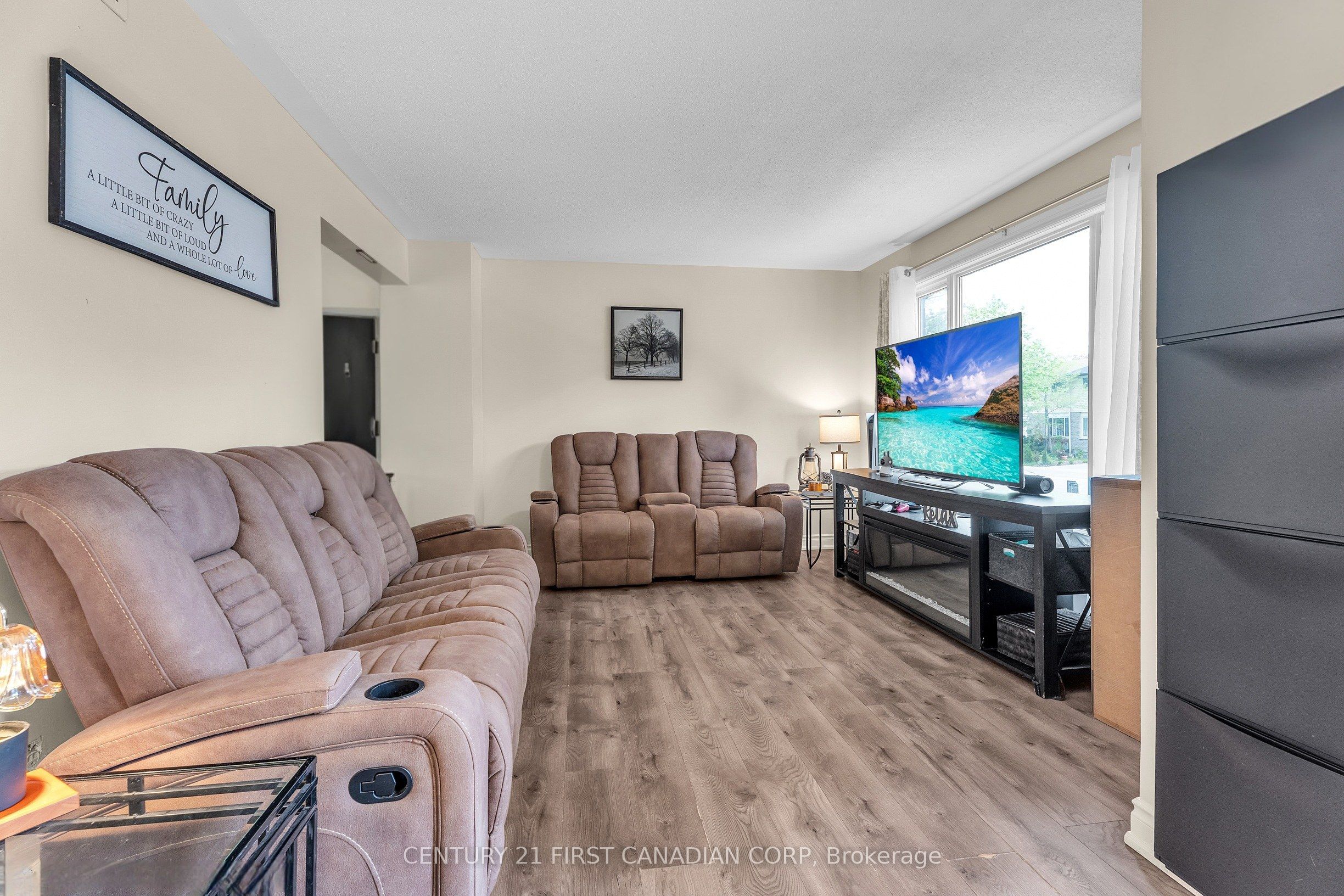 22 Denlaw Road Property Photo 6