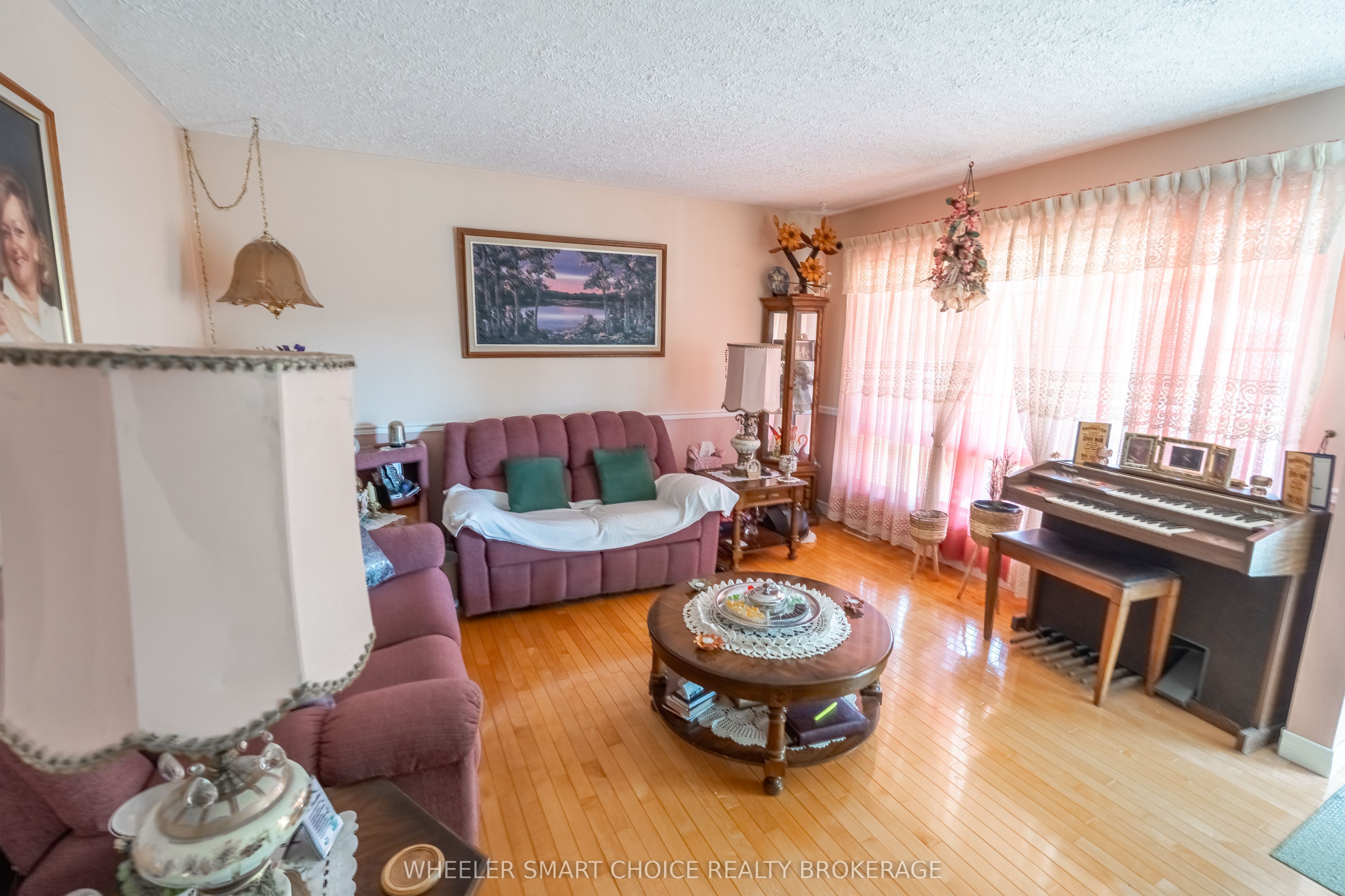 542 Anthony Street Property Photo 6