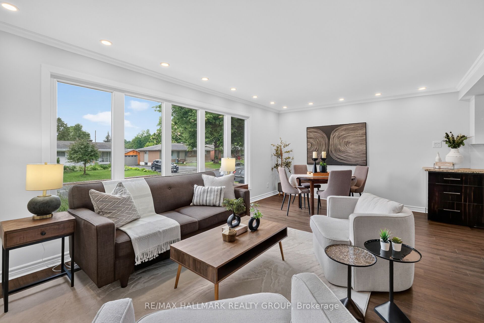 2160 Lambeth Walk Property Photo 4