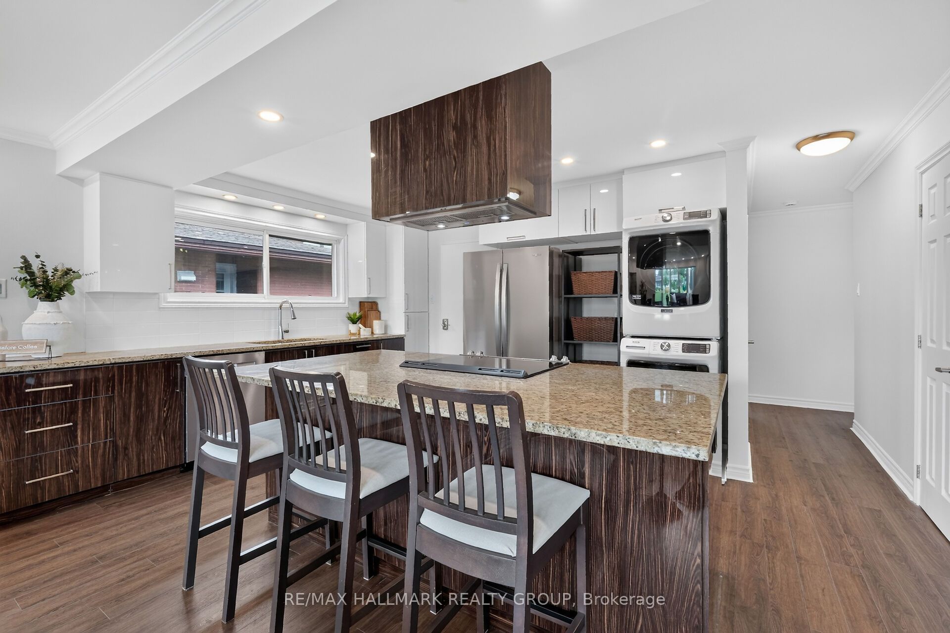 2160 Lambeth Walk Property Photo 11