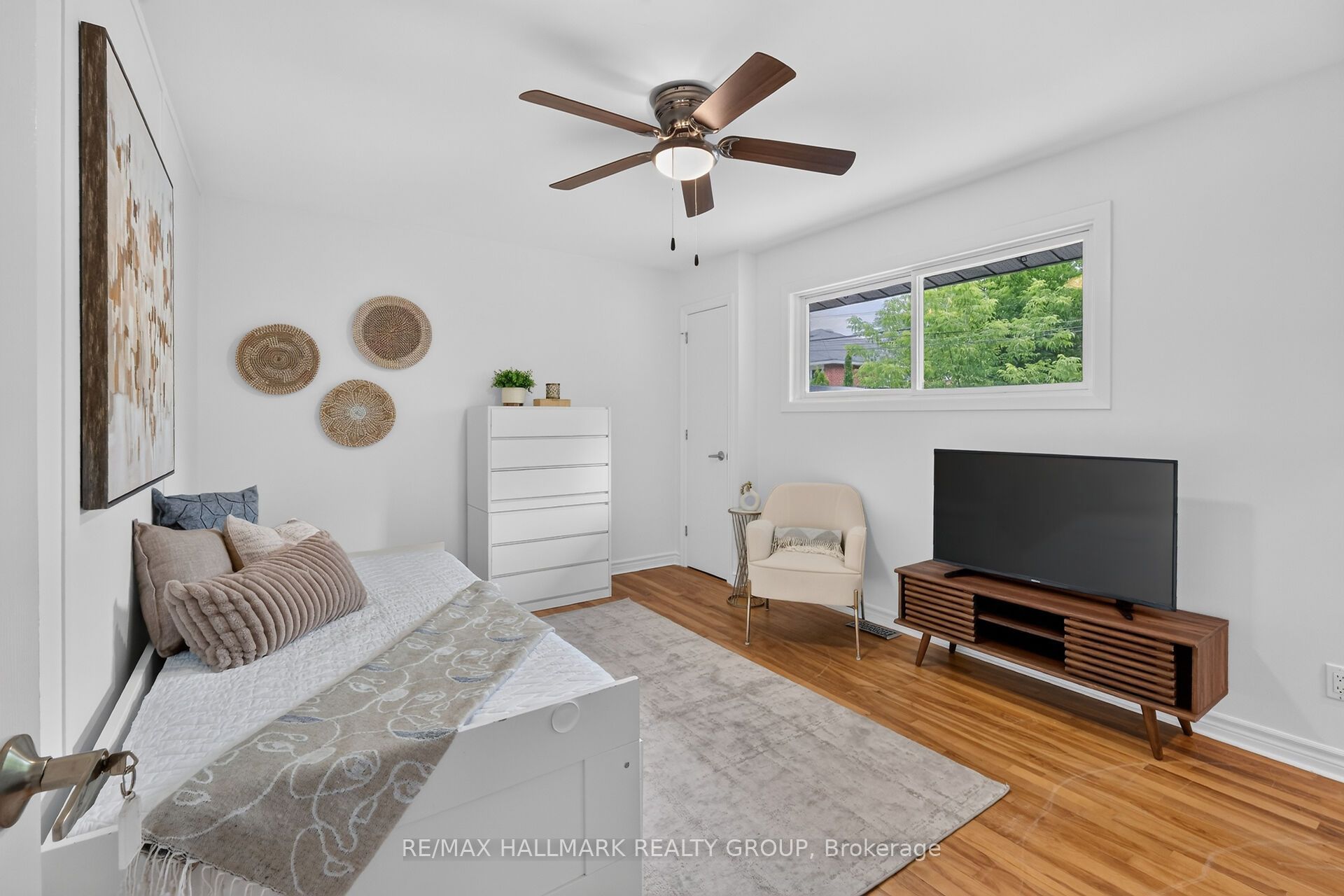 2160 Lambeth Walk Property Photo 13