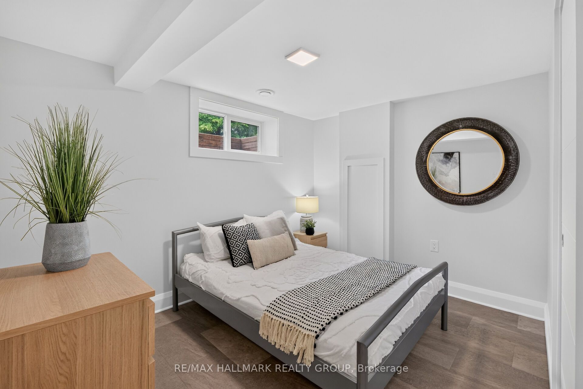 2160 Lambeth Walk Property Photo 33