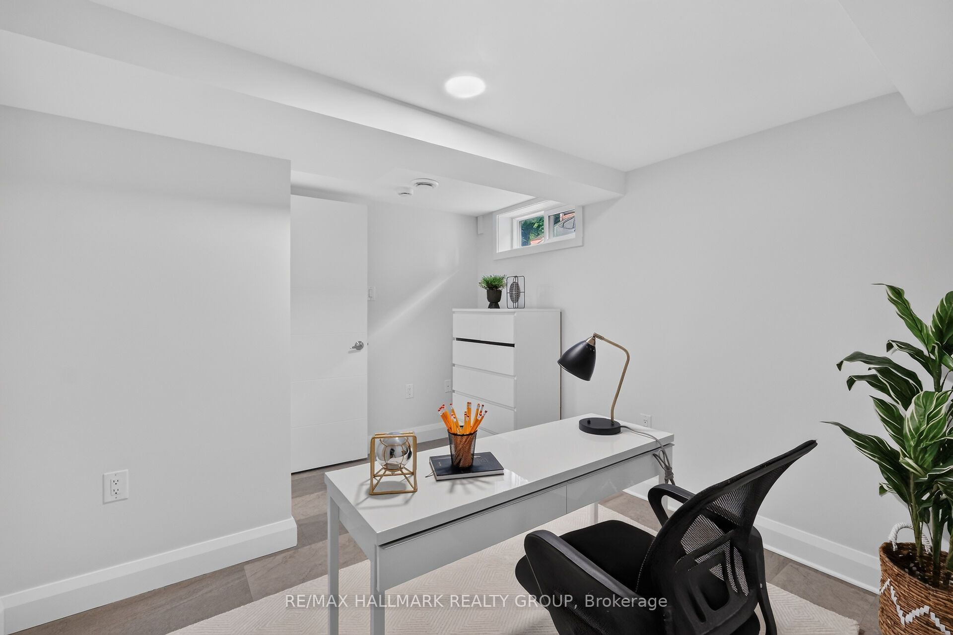 2160 Lambeth Walk Property Photo 37