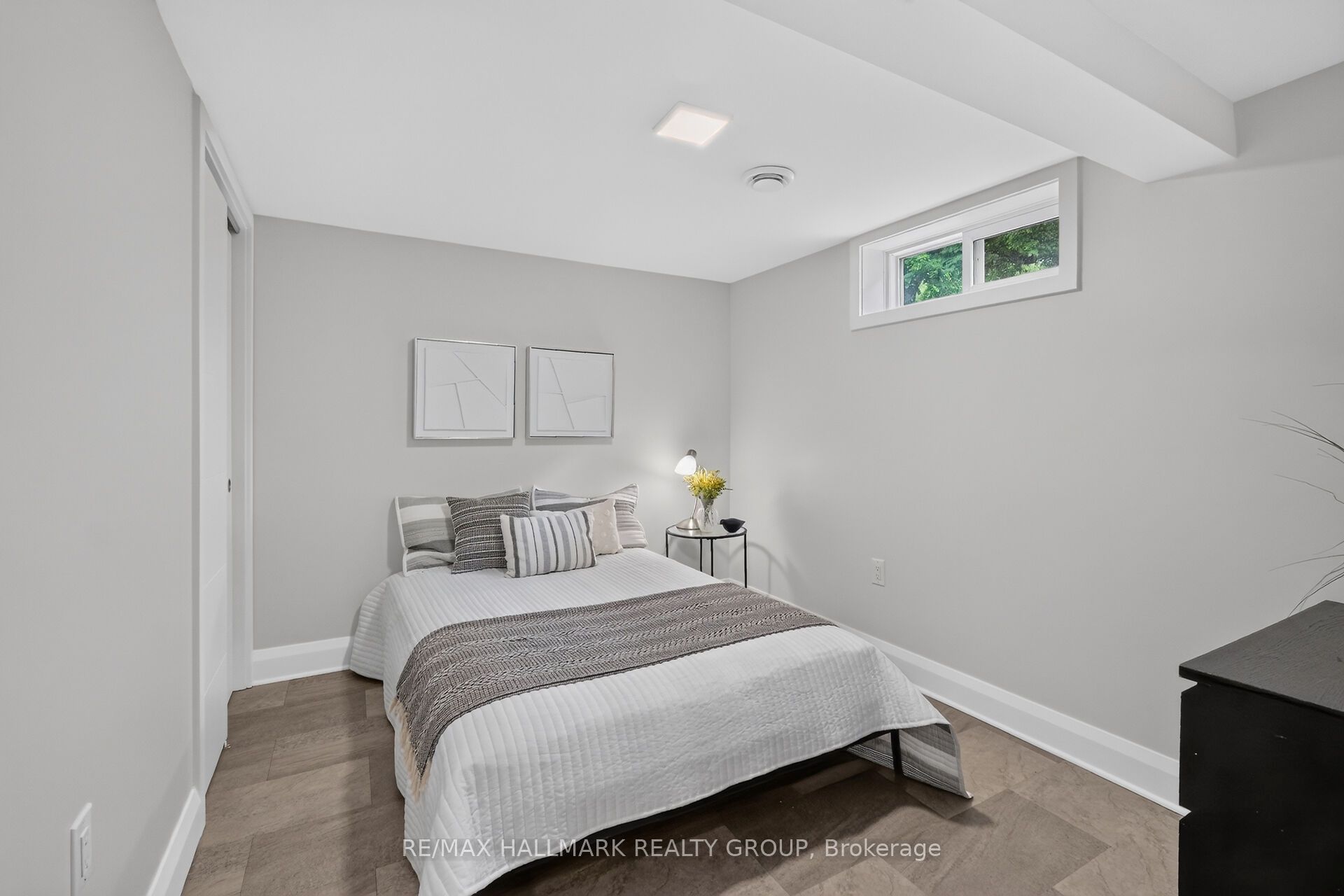 2160 Lambeth Walk Property Photo 38