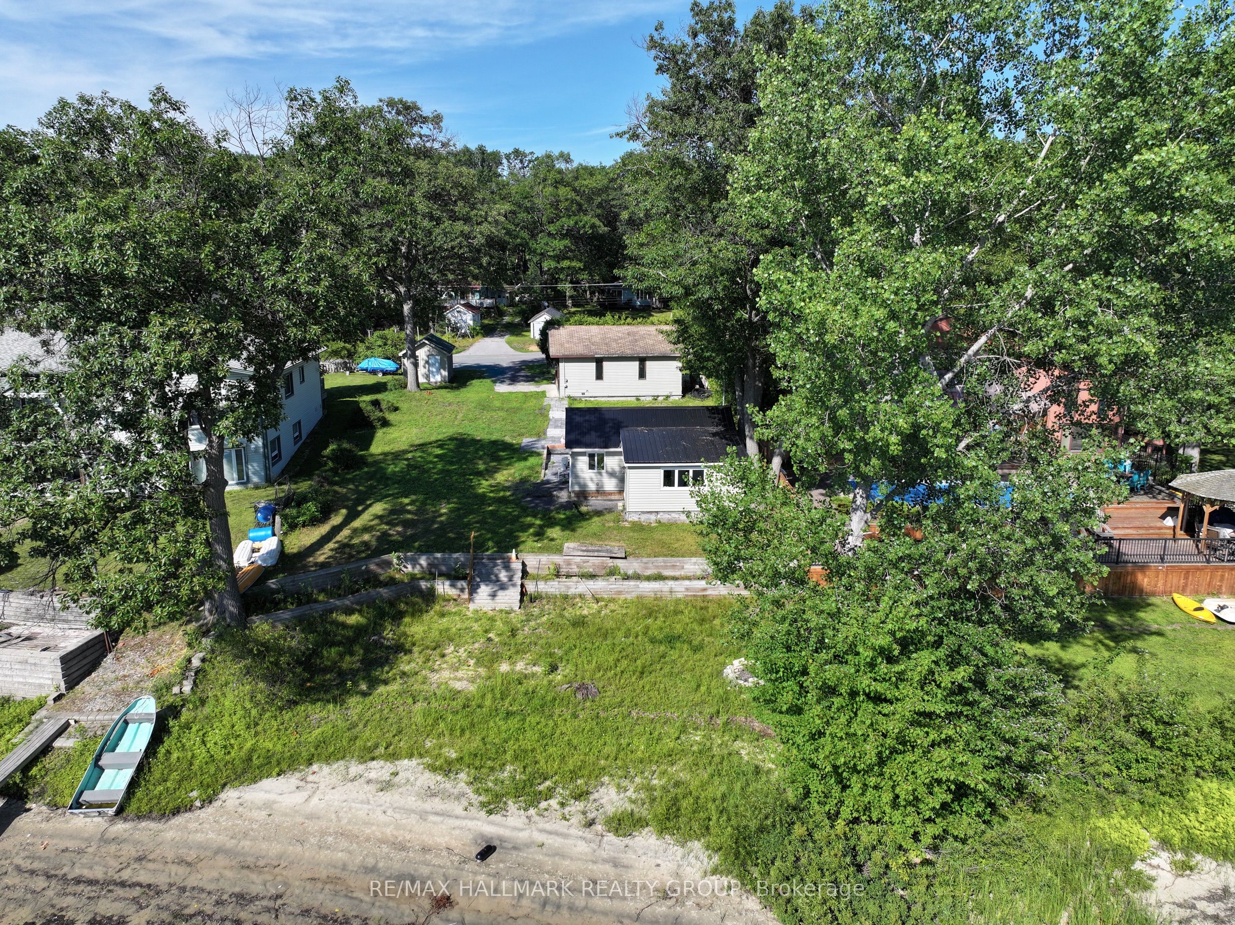 1114 Bayview Drive Property Photo 2