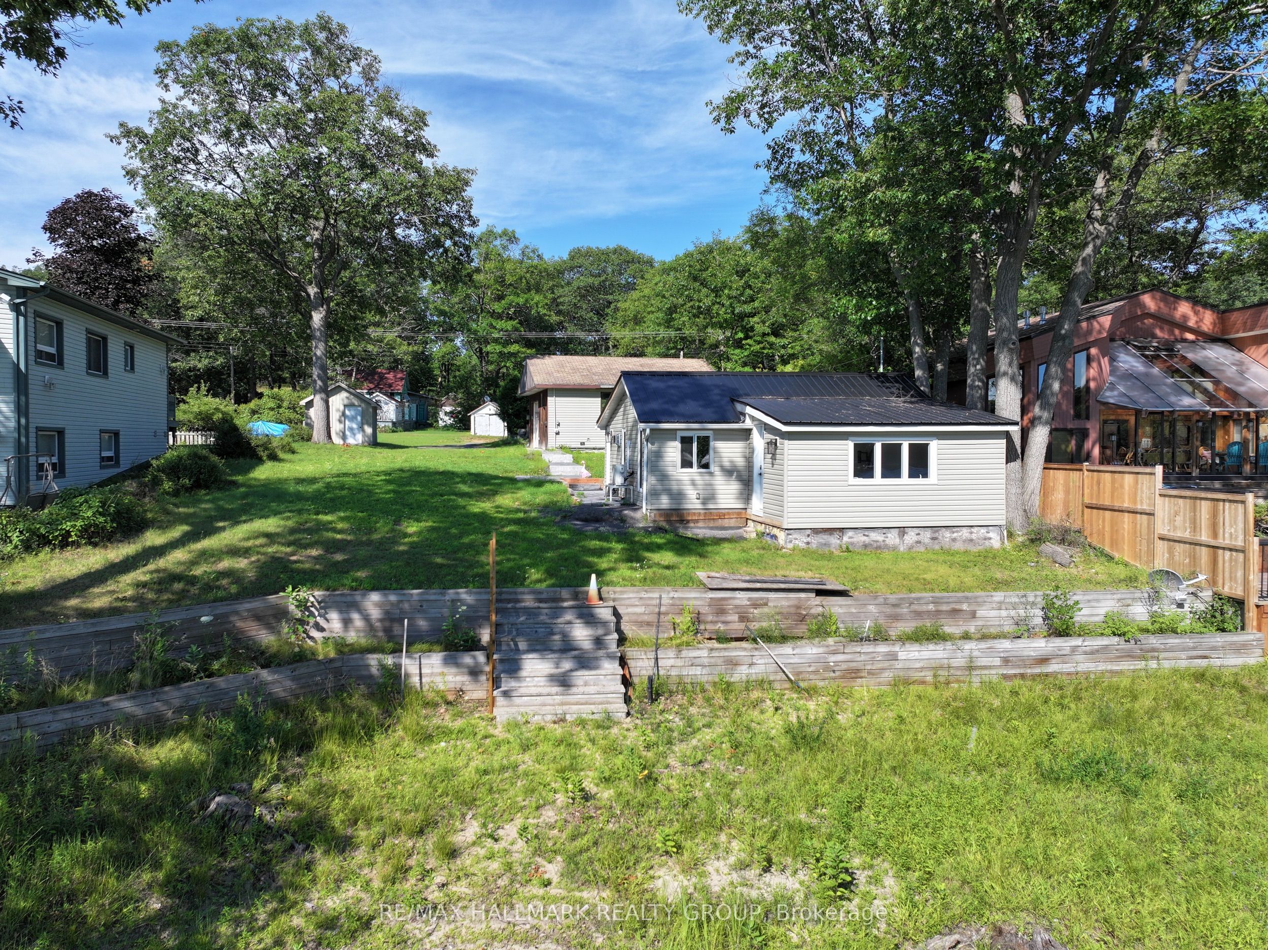 1114 Bayview Drive Property Photo 7