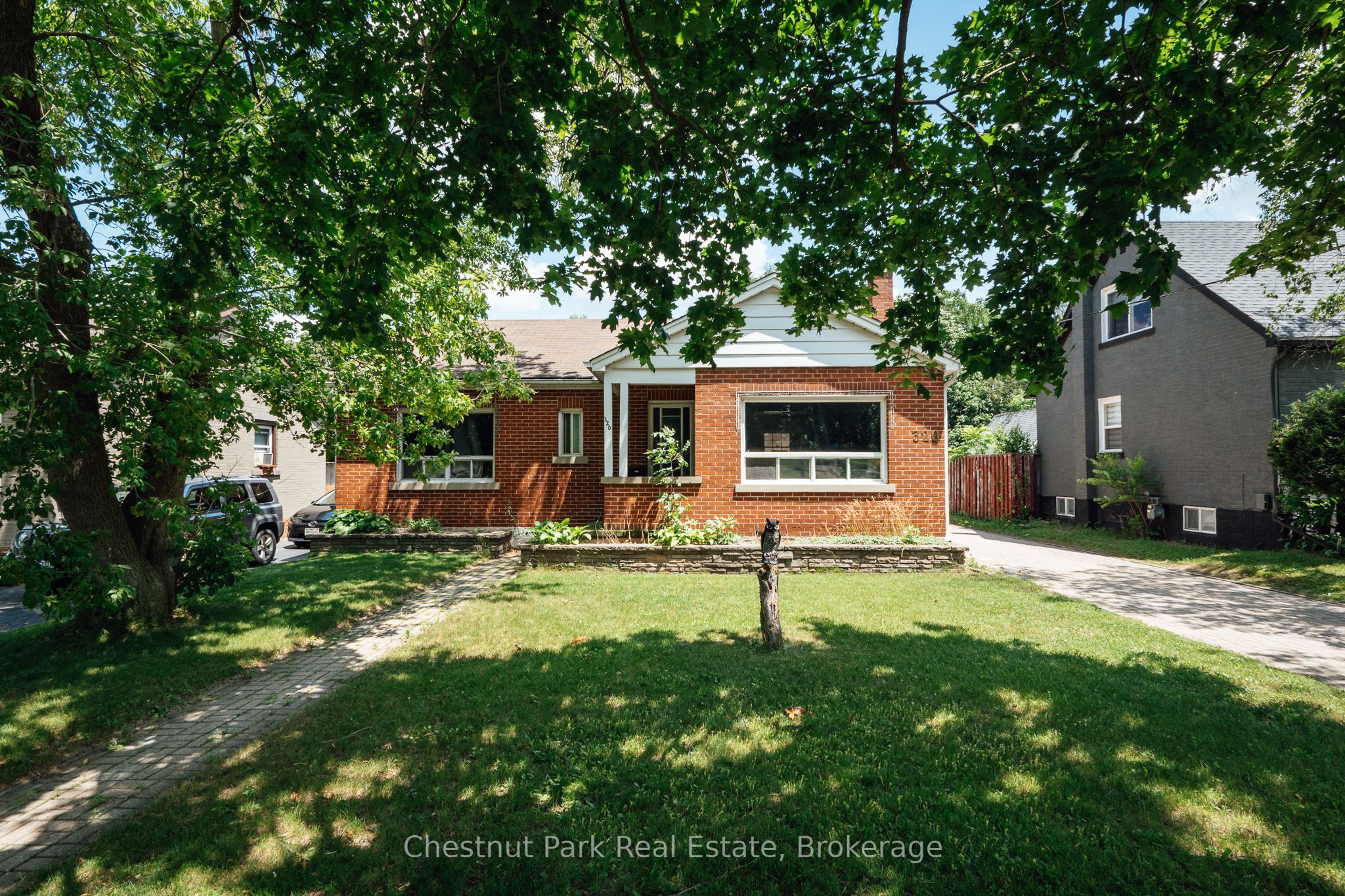 320 St Leger Street Property Photo 1