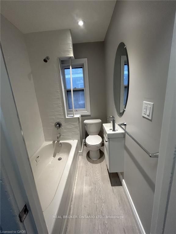 983 Main Street E 6 Property Photo 10