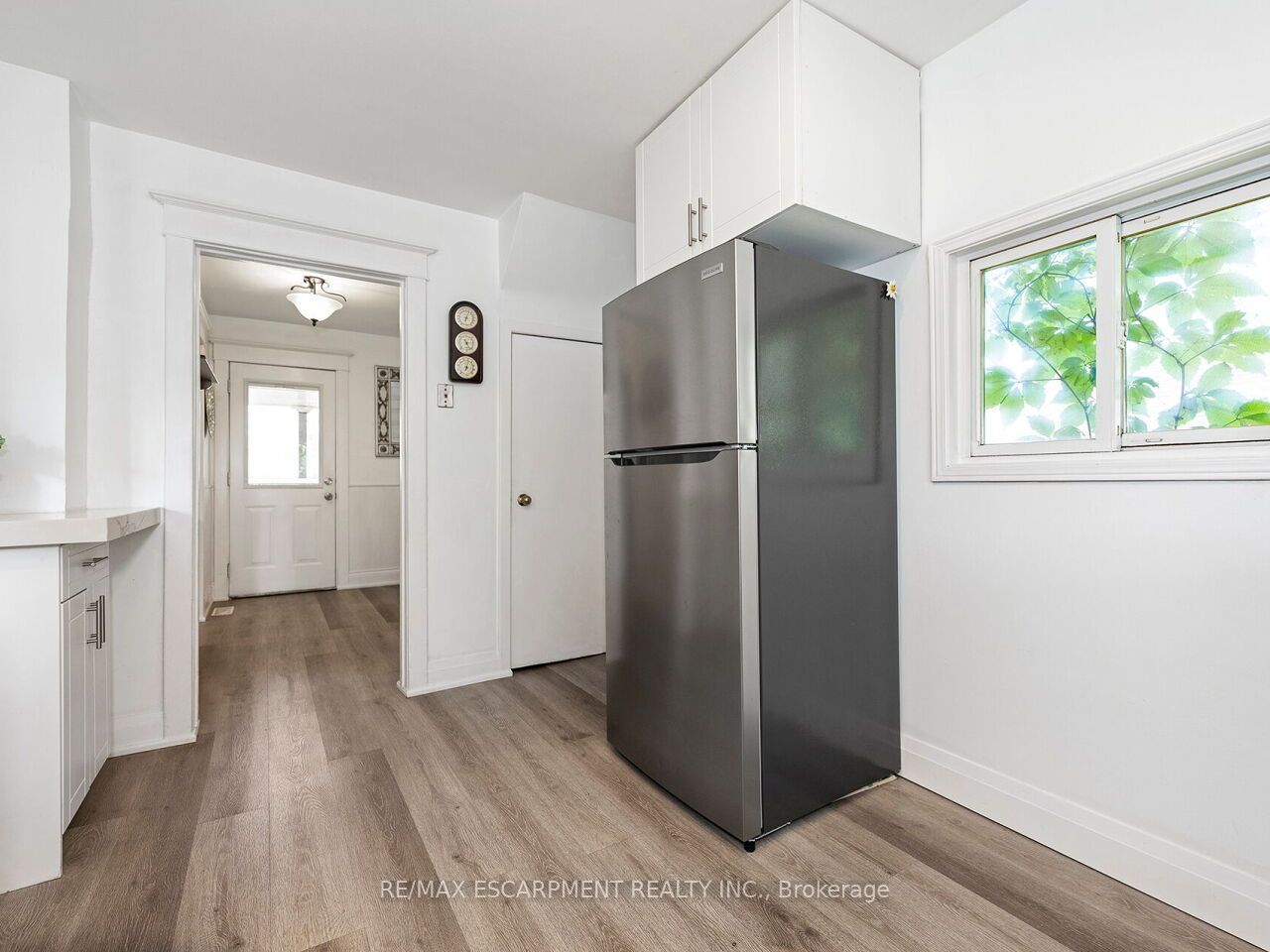 52 Stapleton Avenue N Property Photo 8