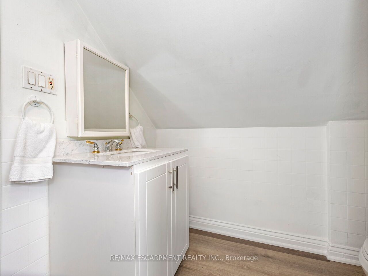 52 Stapleton Avenue N Property Photo 21