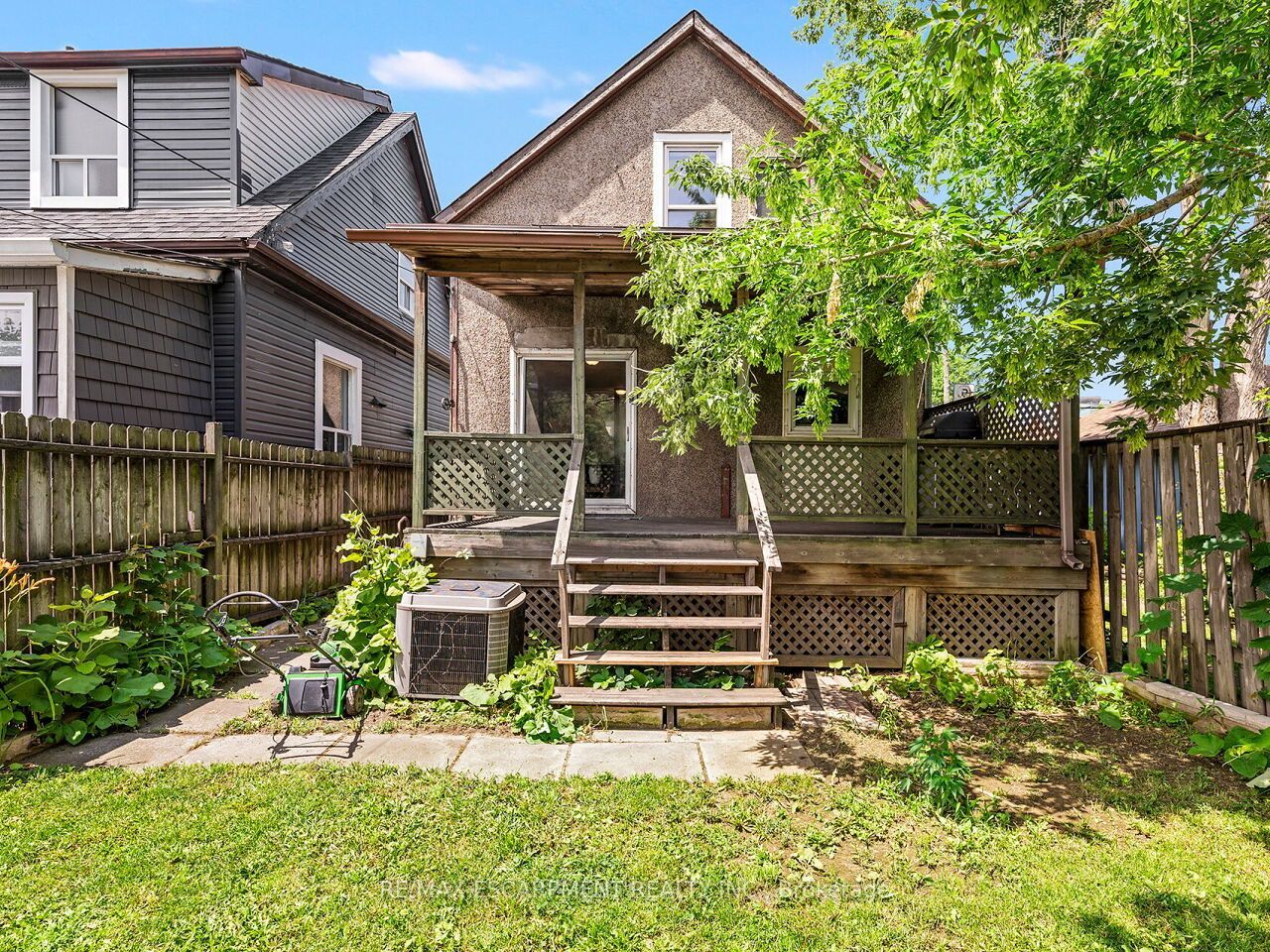 52 Stapleton Avenue N Property Photo 25
