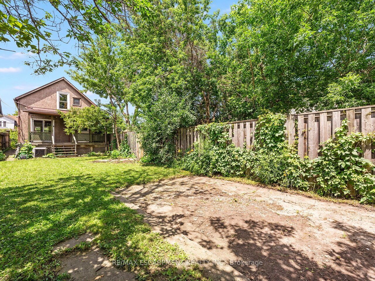 52 Stapleton Avenue N Property Photo 26