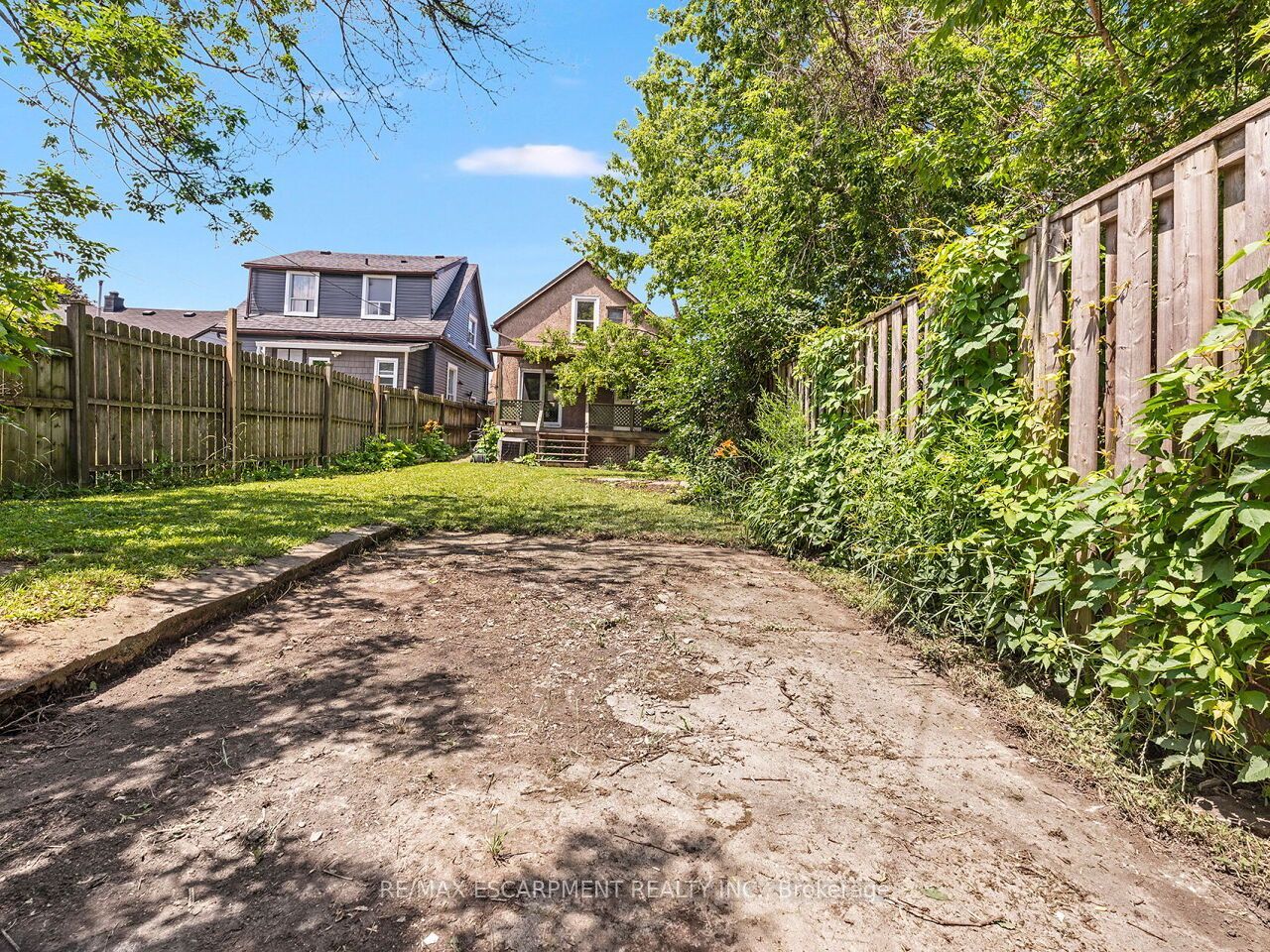 52 Stapleton Avenue N Property Photo 27
